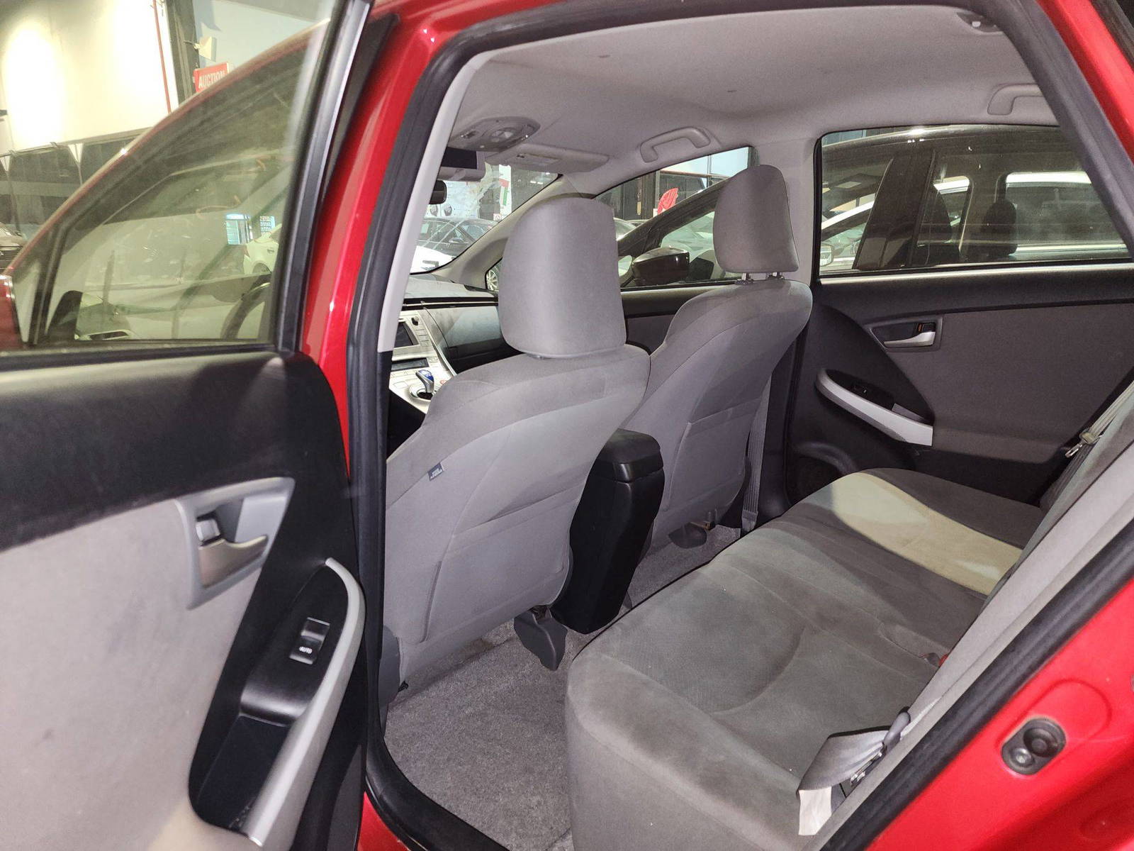 2013 TOYOTA PRIUS — 177003 Miles — Lot 63400095 — Al Quoz - Marhaba Auctions Used Cars - Image 7