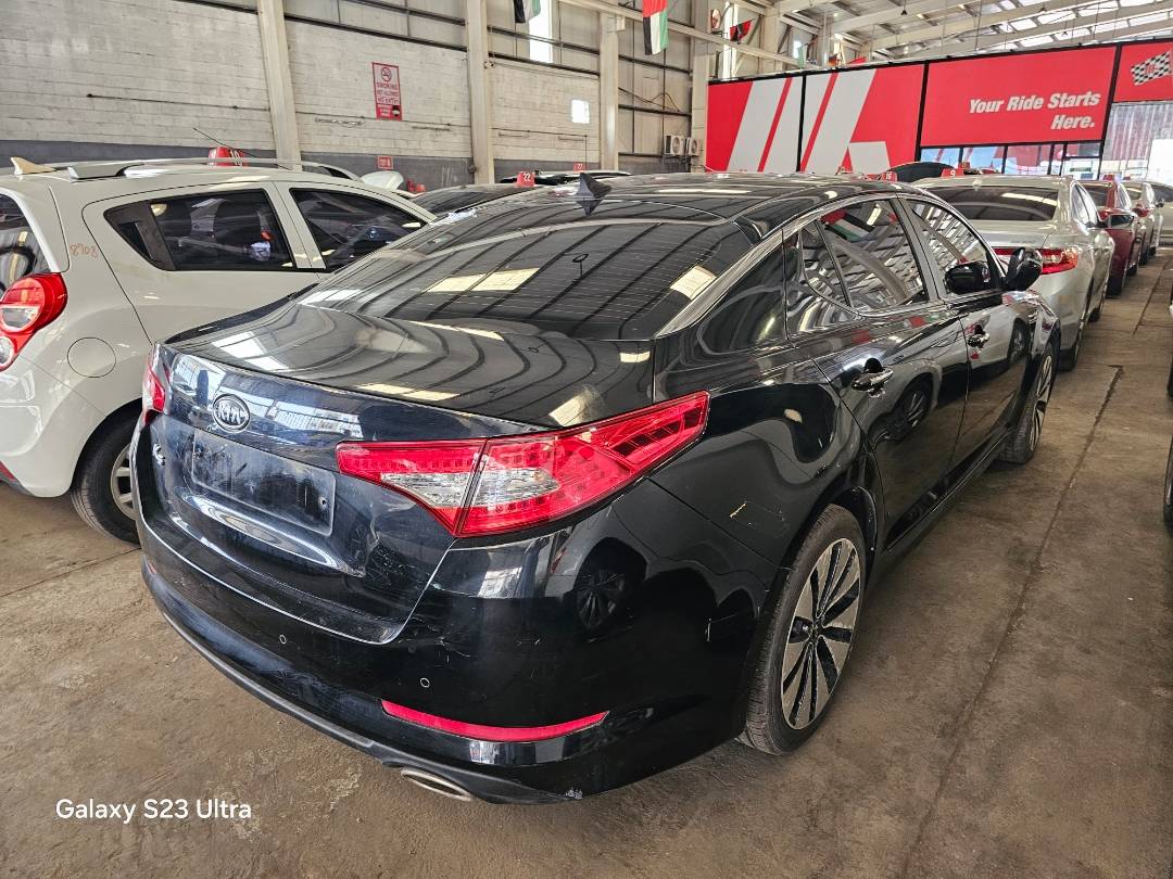 2011 KIA K5 — 160704 KM — Lot 068509 — Main - Marhaba Auctions Used Cars - Image 3