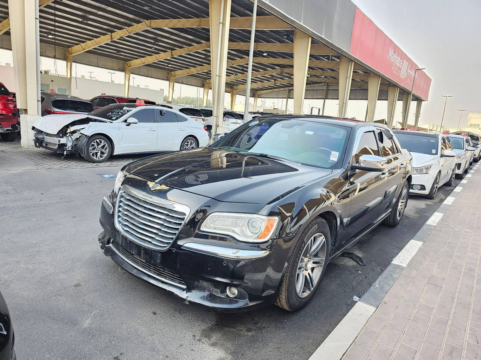 2012 CHRYSLER 300 C — 201074 KM — Lot 5CH236098 — Souq - Marhaba Auctions Used Cars - Image 4