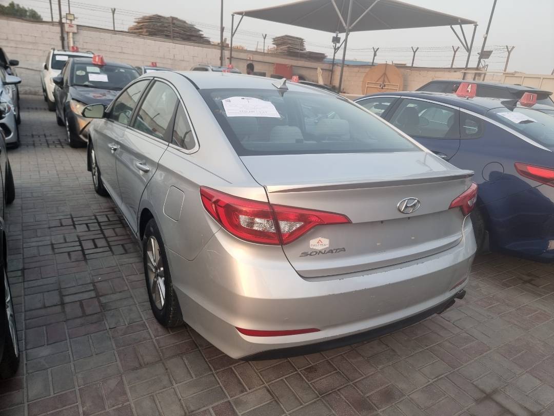 2016 HYUNDAI SONATA — 106785 Miles — Lot 31355 — Main - Marhaba Auctions Used Cars - Image 4