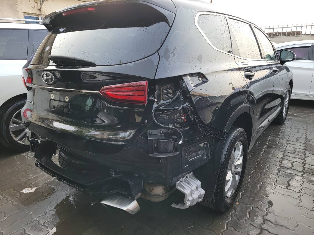 2019 HYUNDAI SANTA FE — 93063 Miles — Lot H018475 — Main - Marhaba Auctions Used Cars - Image 3