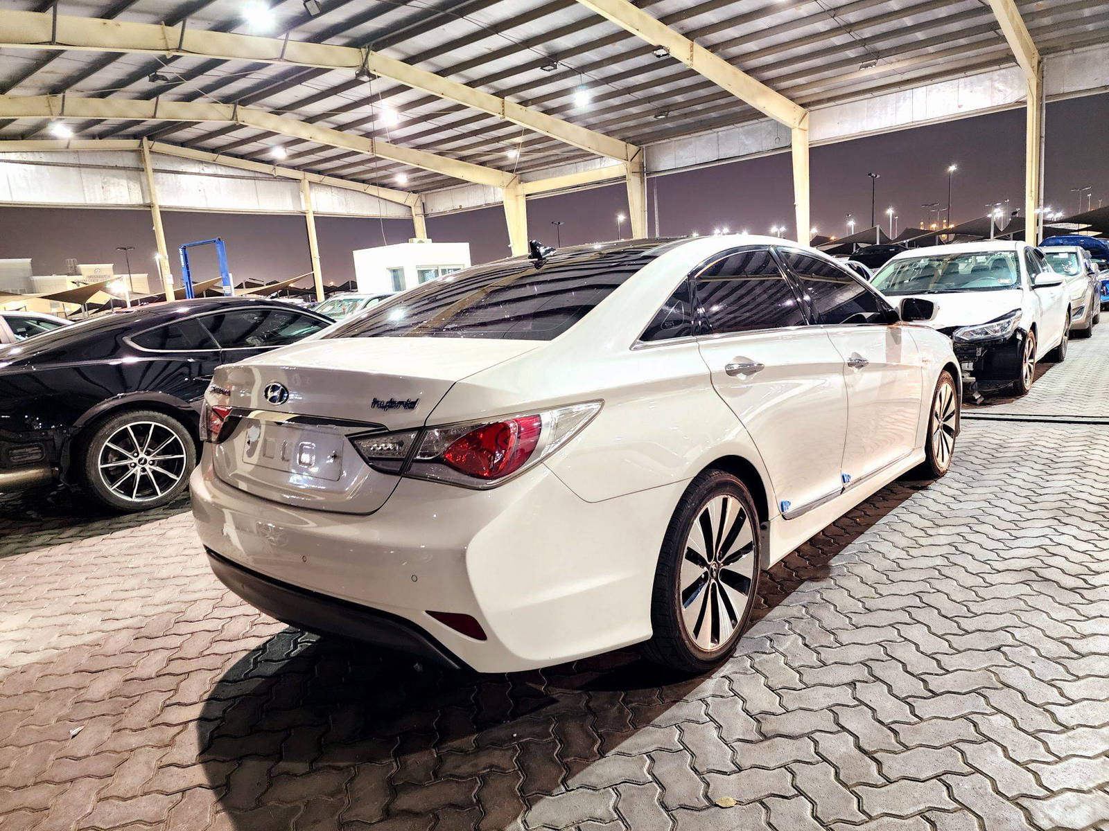 2012 HYUNDAI SONATA — 189756 KM — Lot 5BCA030237 — Souq - Marhaba Auctions Used Cars - Image 4