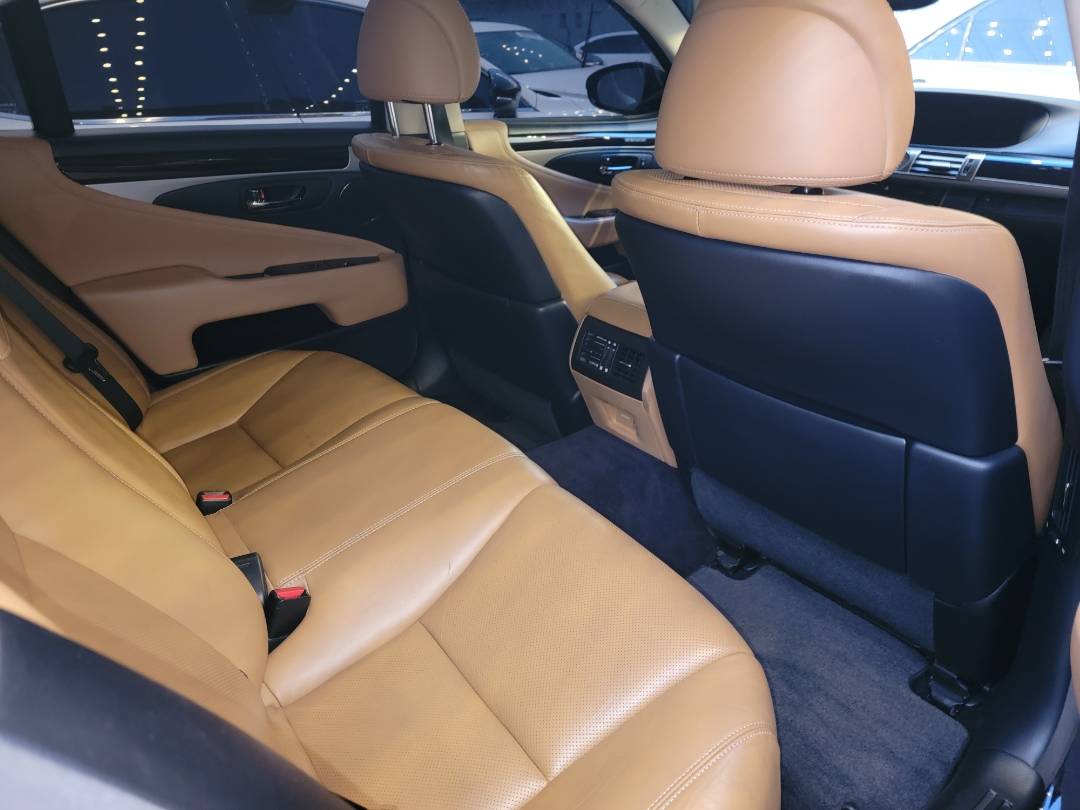 2014 LEXUS LS 460 — 76350 Miles — Lot 132413 - Marhaba Auctions Used Cars - Image 5