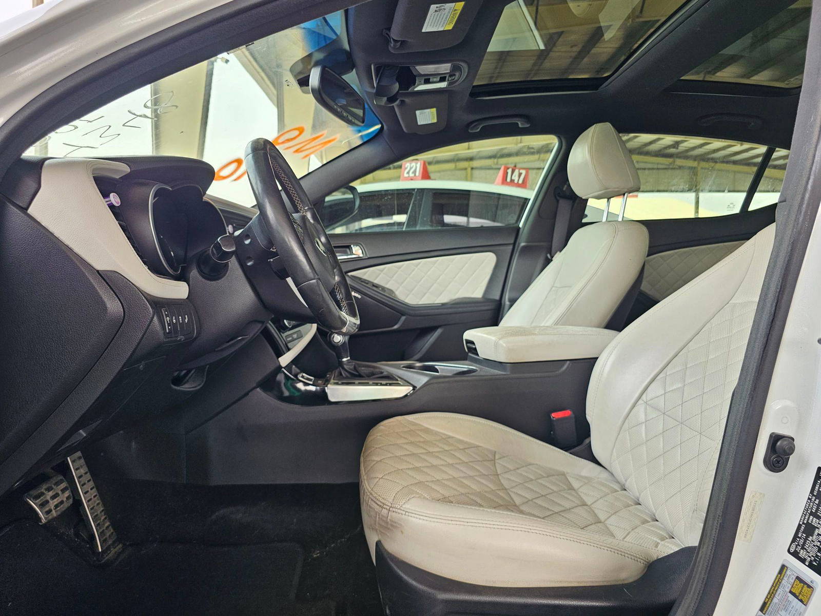 2015 KIA OPTIMA — 173880 Miles — Lot A63FG374348 — Souq - Marhaba Auctions Used Cars - Image 9