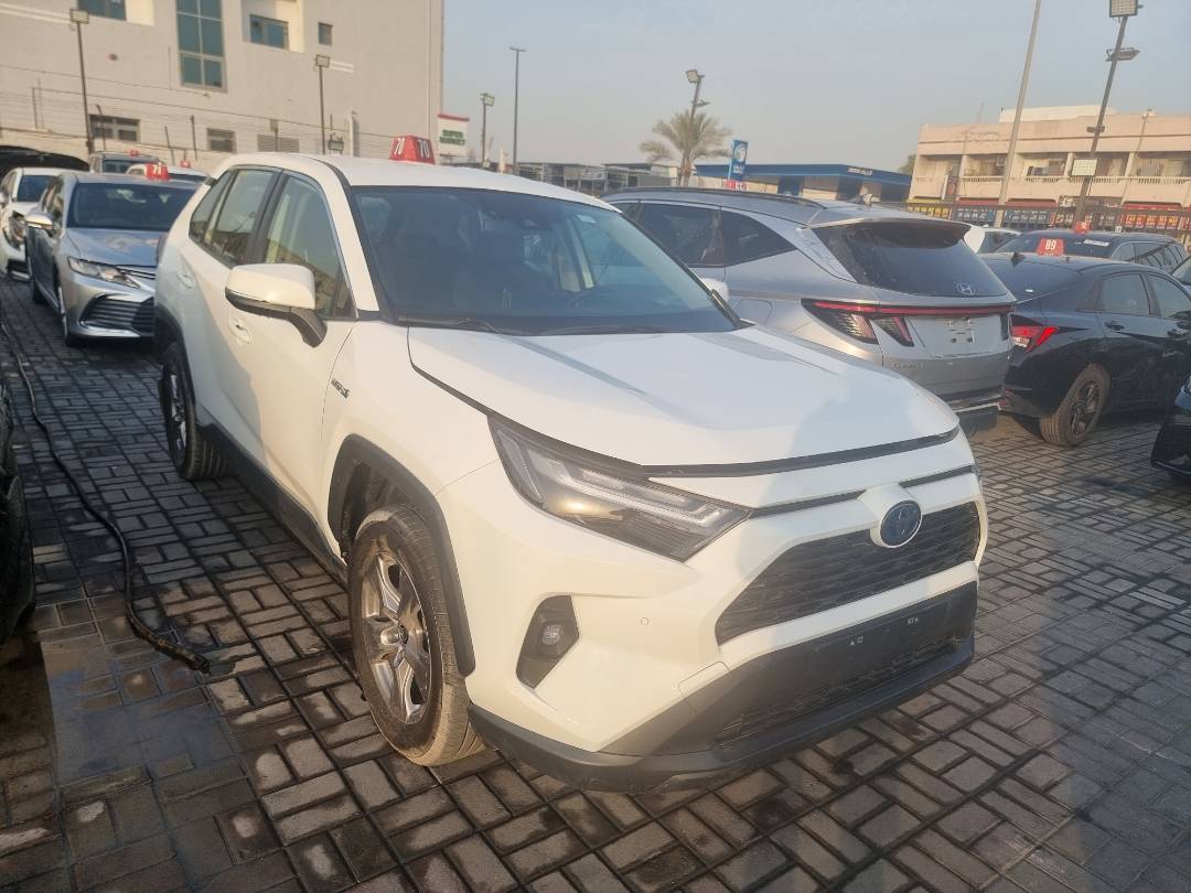 2024 TOYOTA RAV4 — 25352 KM — Lot 00D241738 — Ind. 12 - Marhaba Auctions Used Cars - Image 3