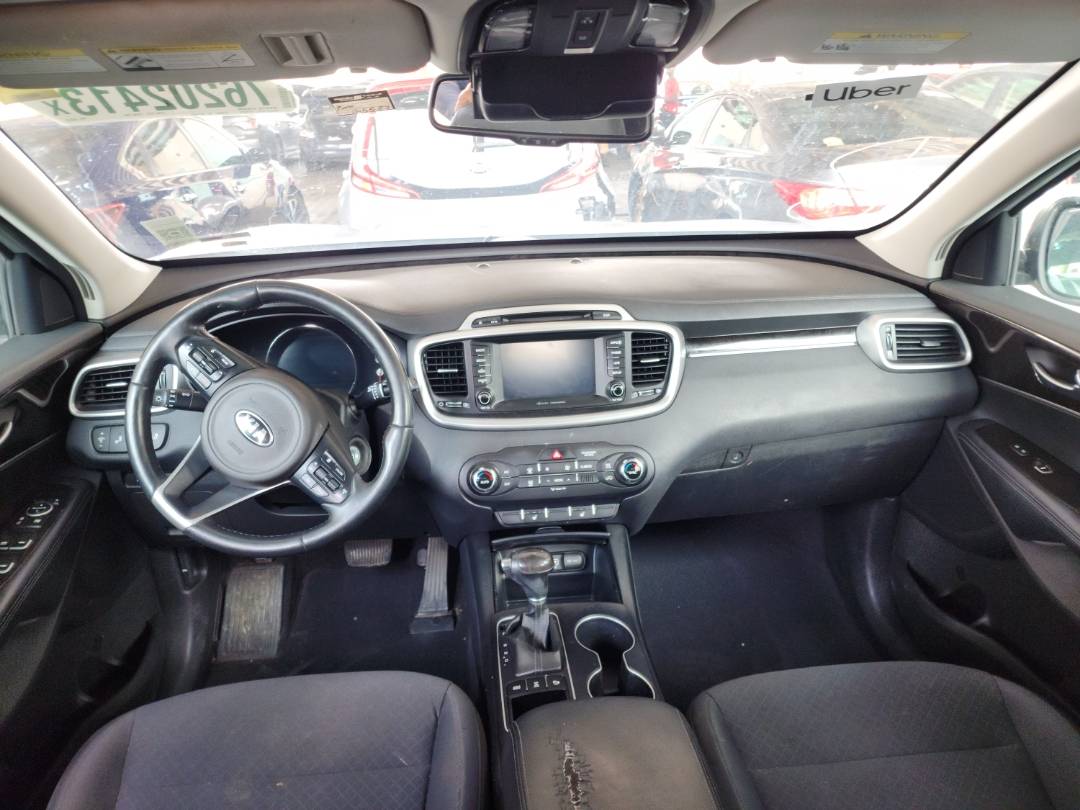 2018 KIA SORENTO — 145583 Miles — Lot 25572 — Souq - Marhaba Auctions Used Cars - Image 8