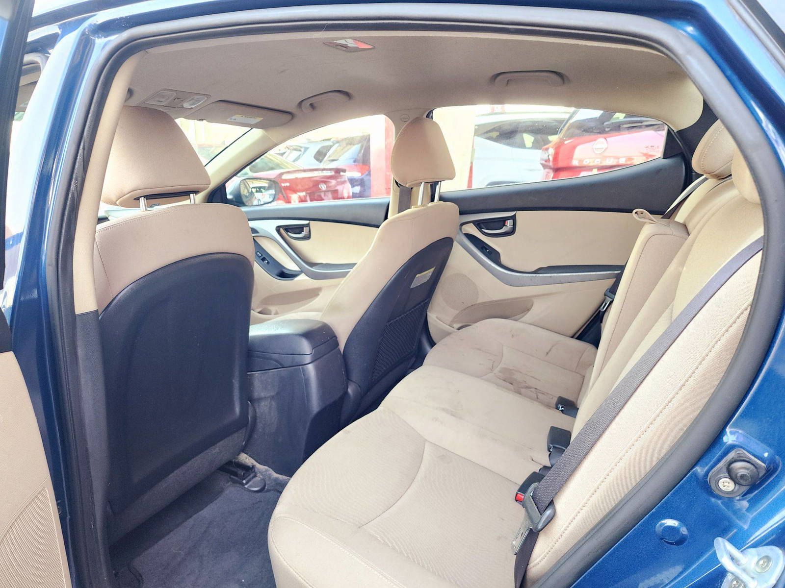 2016 HYUNDAI ELANTRA — 232557 Miles — Lot E9GU650438 — Souq - Marhaba Auctions Used Cars - Image 6