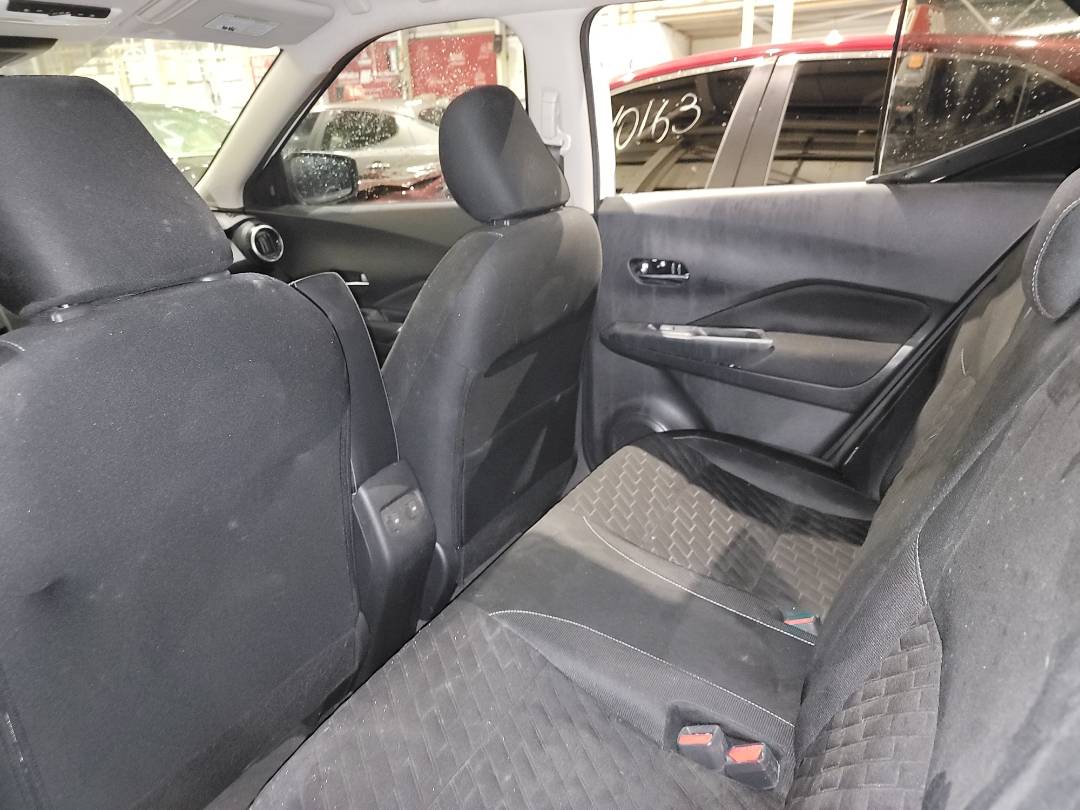 2021 NISSAN KICKS — 30361 Miles — Lot 46523120 - Marhaba Auctions Used Cars - Image 5