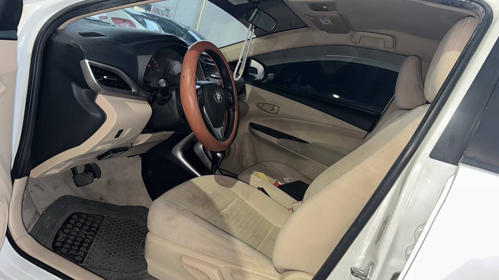 2019 TOYOTA YARIS — sold — 186521 KM — Lot 0K2054208 — Souq - Marhaba Auctions Used Cars - Image 7