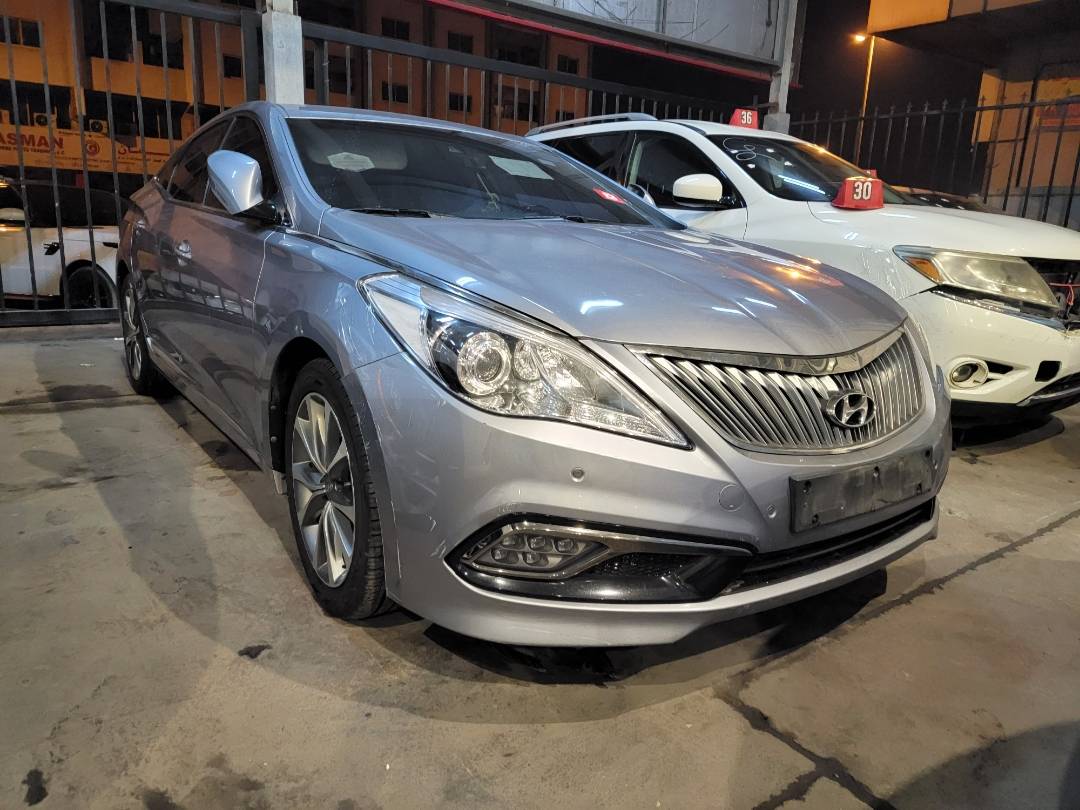 2017 HYUNDAI GRANDEUR — 261049 KM — Lot 573857 — Main - Marhaba Auctions Used Cars - Image 5