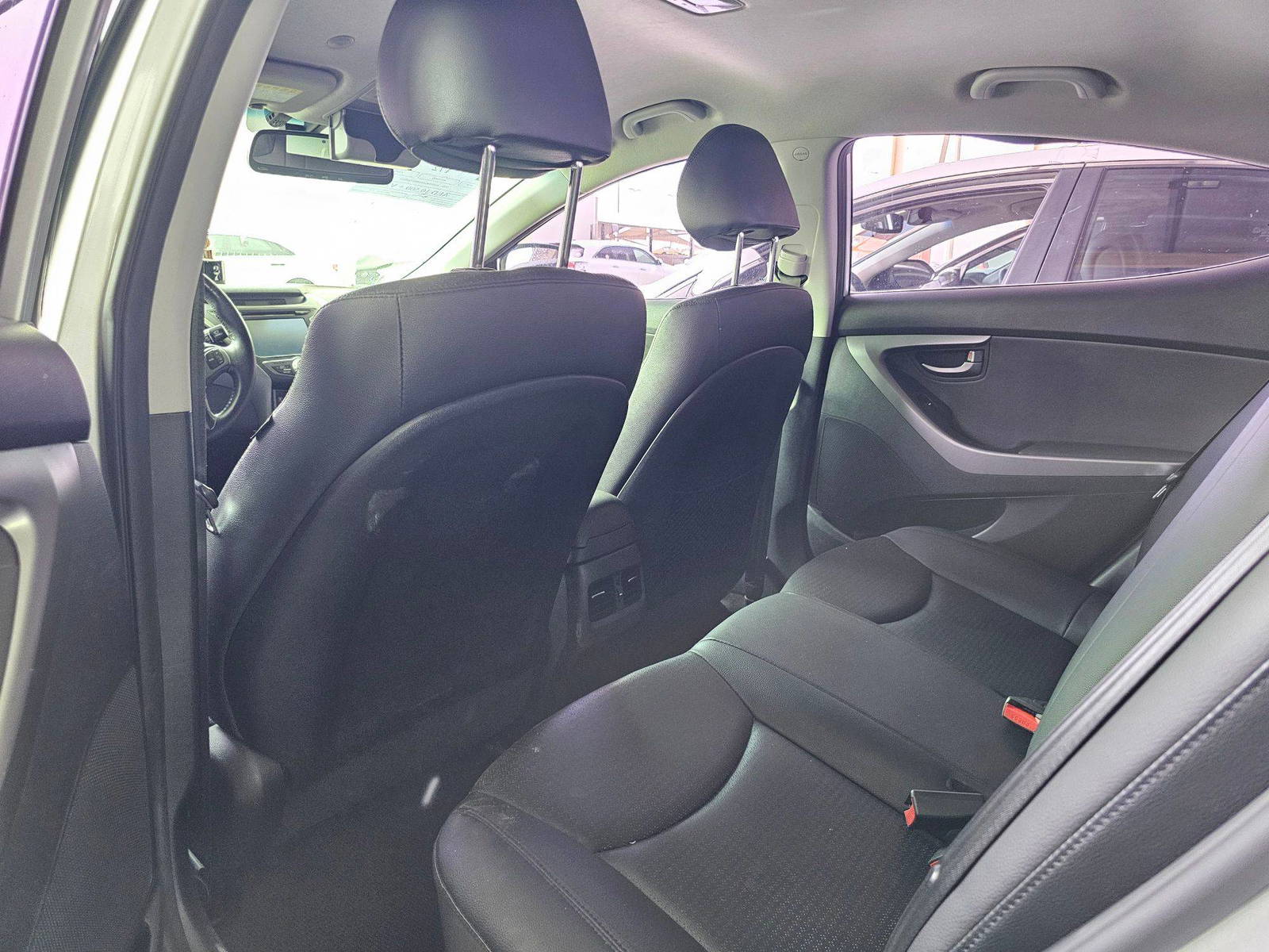 2014 HYUNDAI AVANTE — 132441 KM — Lot 024332 — Souq - Marhaba Auctions Used Cars - Image 6