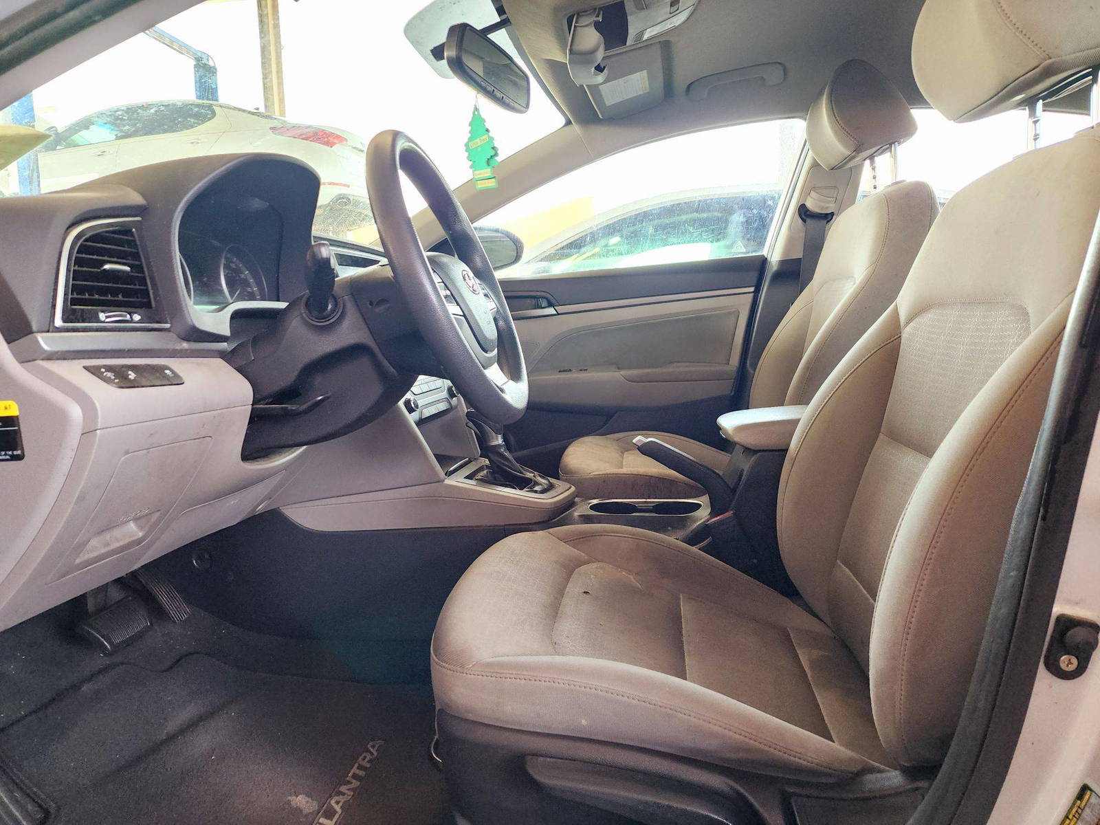 2018 HYUNDAI ELANTRA — 103936 Miles — Lot 32221 — Souq - Marhaba Auctions Used Cars - Image 8