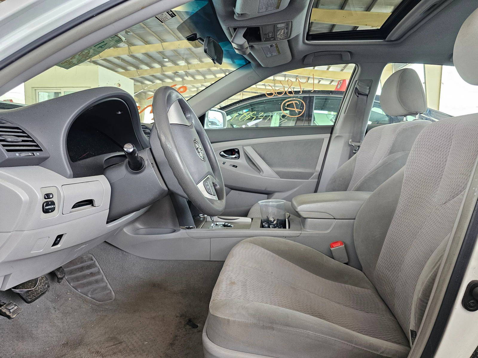2010 TOYOTA CAMRY — 148588 Miles — Lot AR075385 — Souq - Marhaba Auctions Used Cars - Image 9