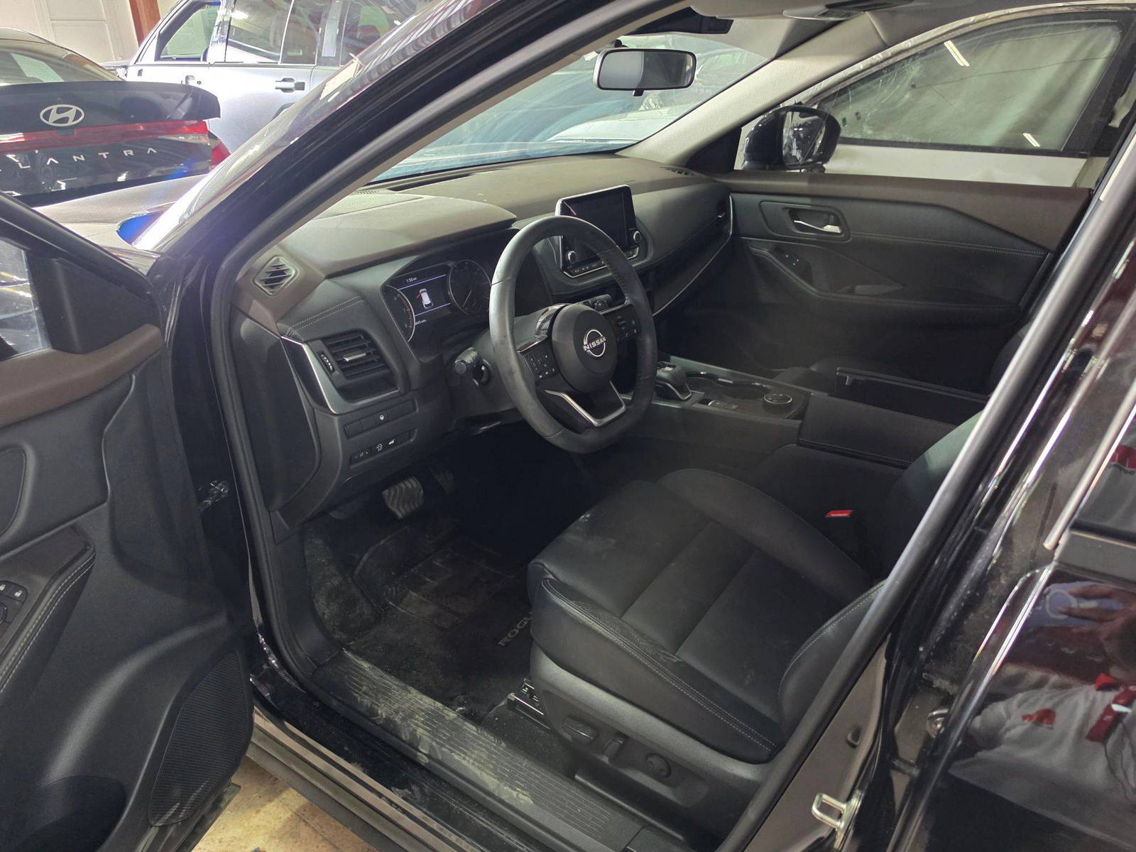 NISSAN ROGUE 2023 - Marhaba Auction Used Cars - Image 8