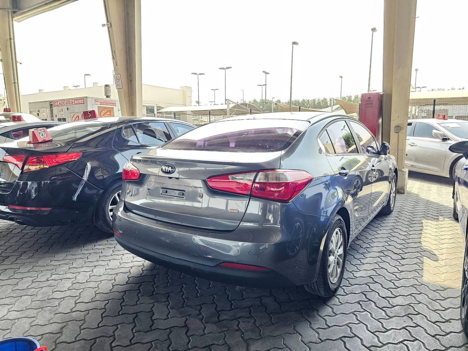 2013 KIA K3 — 170642 KM — Lot 31393 — Souq - Marhaba Auctions Used Cars - Image 3