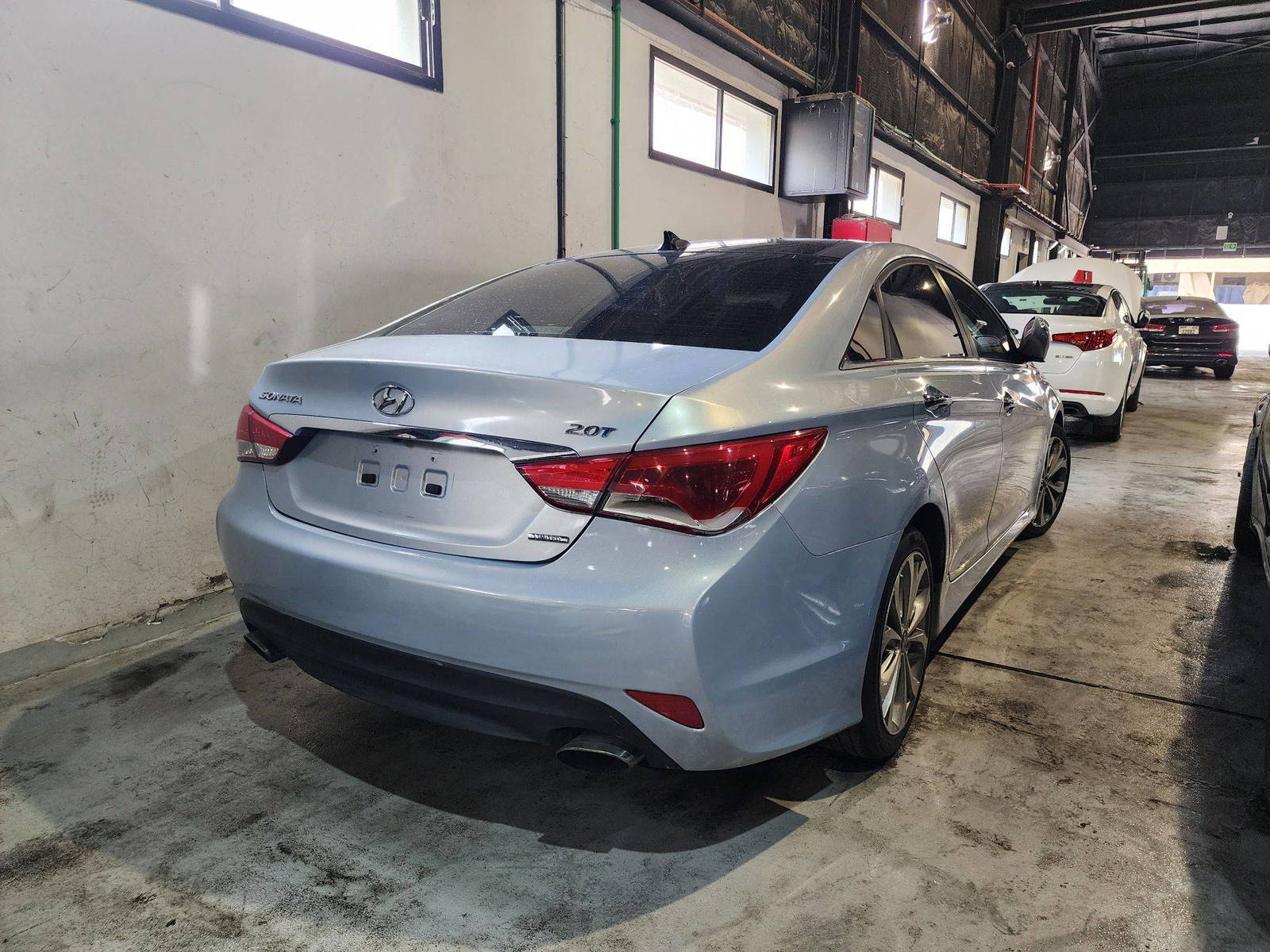 2014 HYUNDAI SONATA — 167067 Miles — Lot 113343 — Al Quoz - Marhaba Auctions Used Cars - Image 5