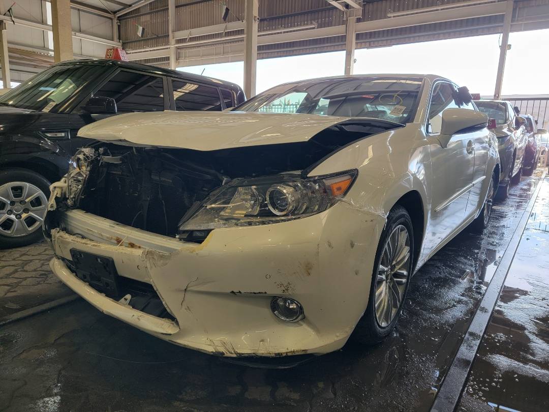 2013 LEXUS ES 350 — 61882 Miles — Lot 2079596 — Main - Marhaba Auctions Used Cars - Image 5