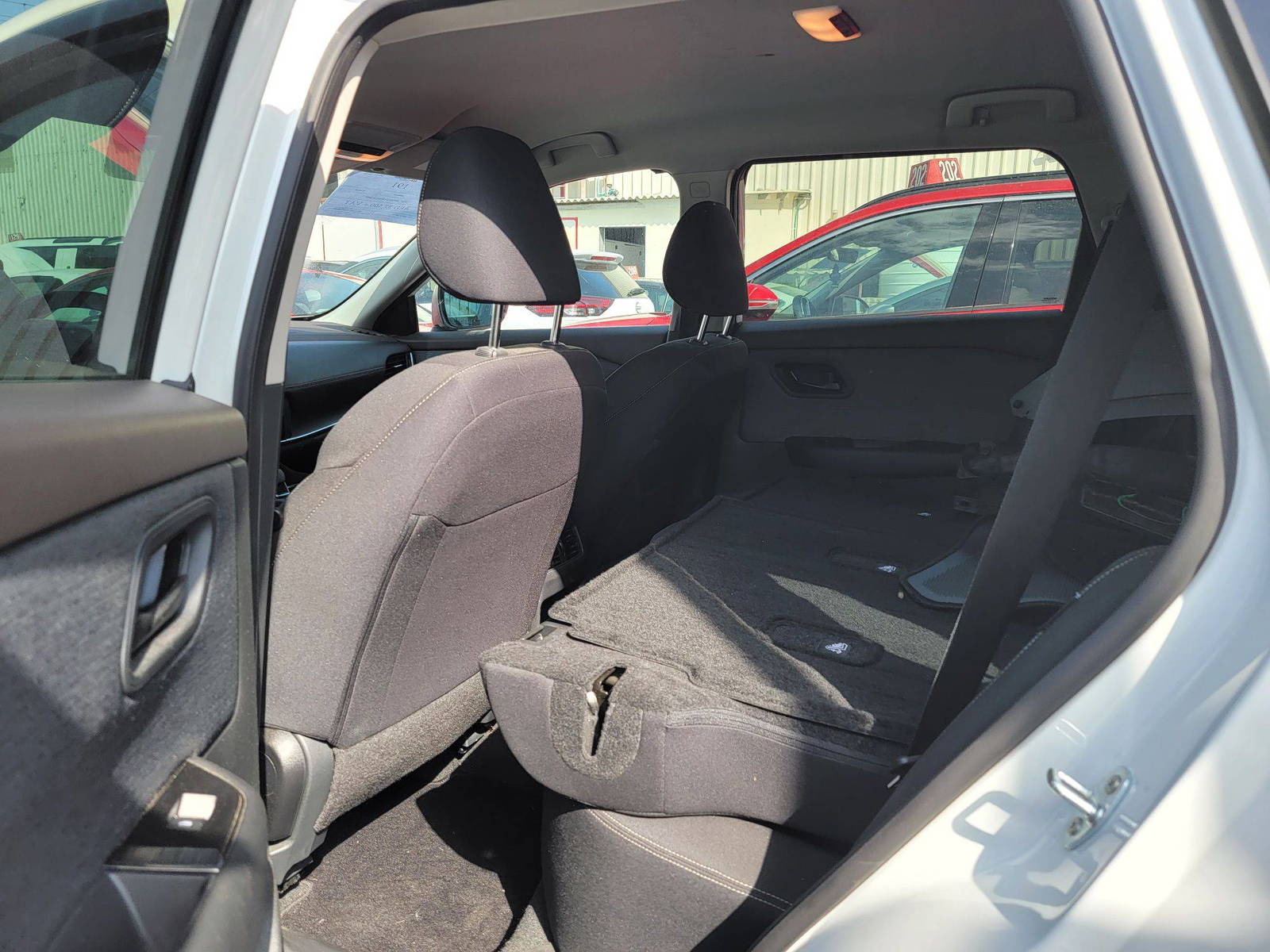 NISSAN ROGUE 2023 - Marhaba Auction Used Cars - Image 6