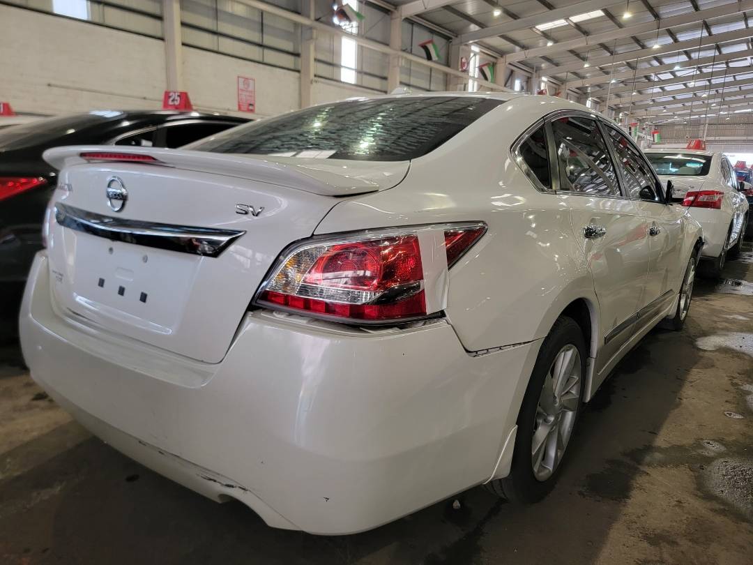2015 NISSAN ALTIMA — 247876 Miles — Lot FC103524 — Main - Marhaba Auctions Used Cars - Image 3