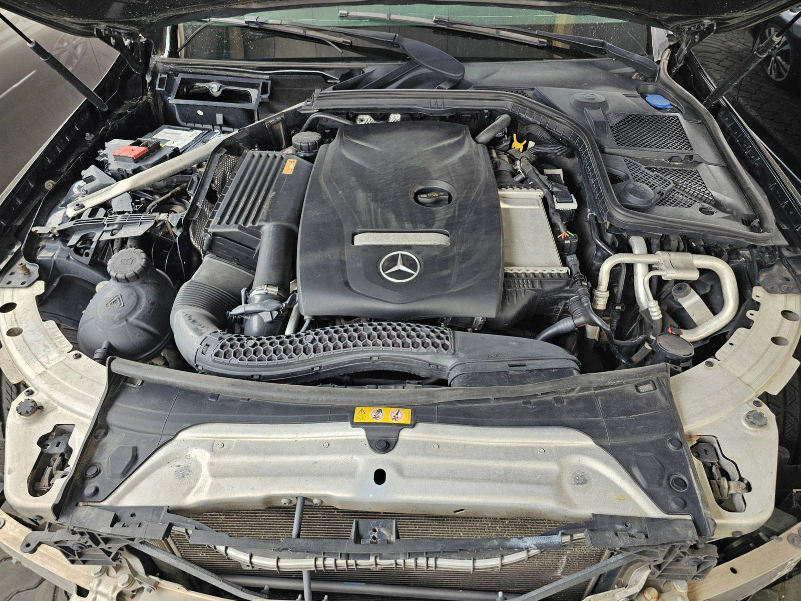 MERCEDES BENZ C300 2015 - Marhaba Auction Used Cars - Image 12