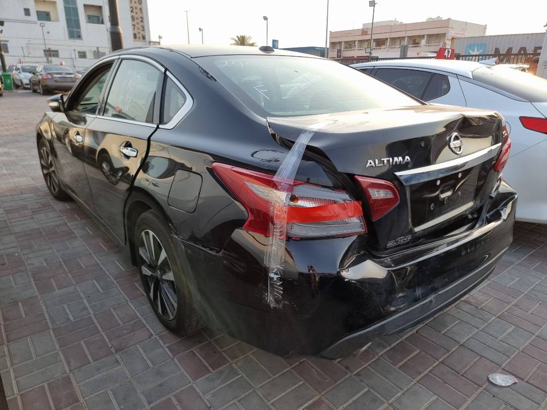 2018 NISSAN ALTIMA — 159528 Miles — Lot 41118924 — Souq - Marhaba Auctions Used Cars - Image 4