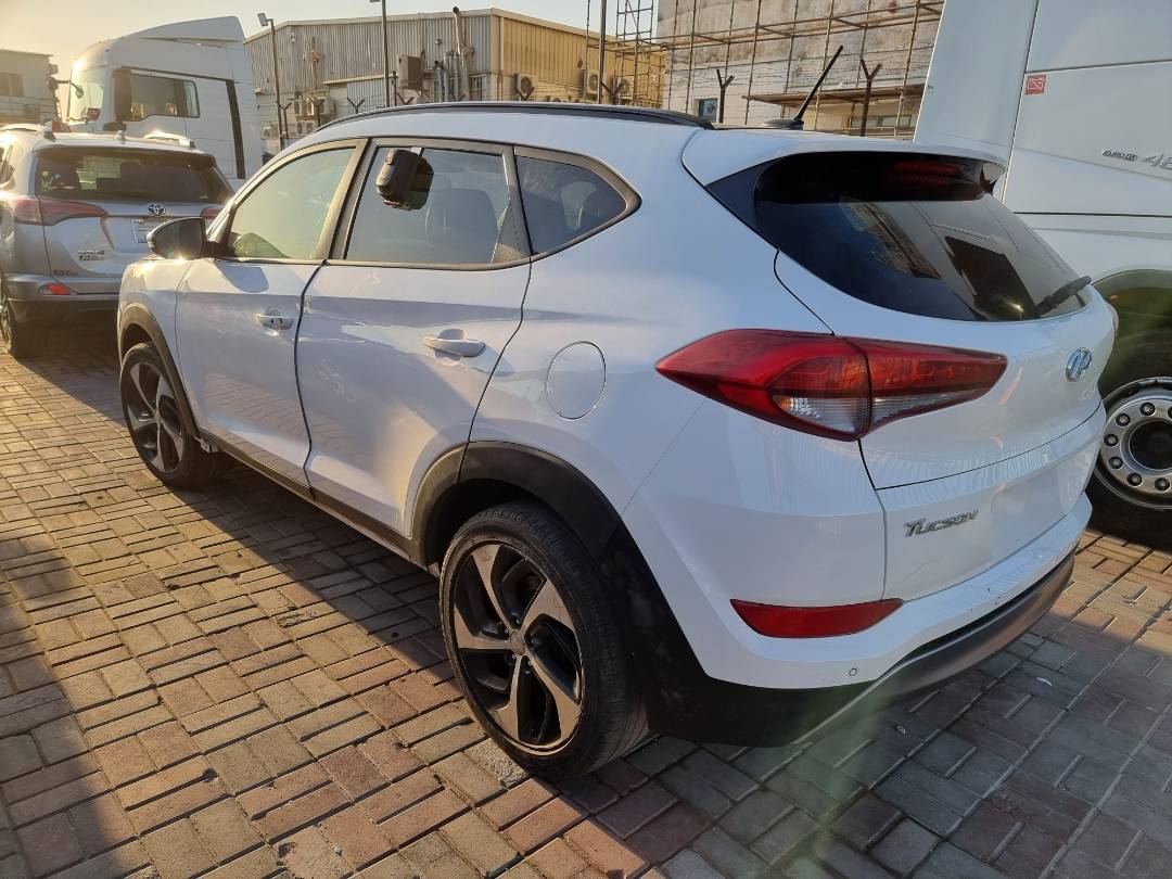 2017 HYUNDAI TUCSON — 72109 Miles — Lot 1025487 — Ind. 12 - Marhaba Auctions Used Cars - Image 5