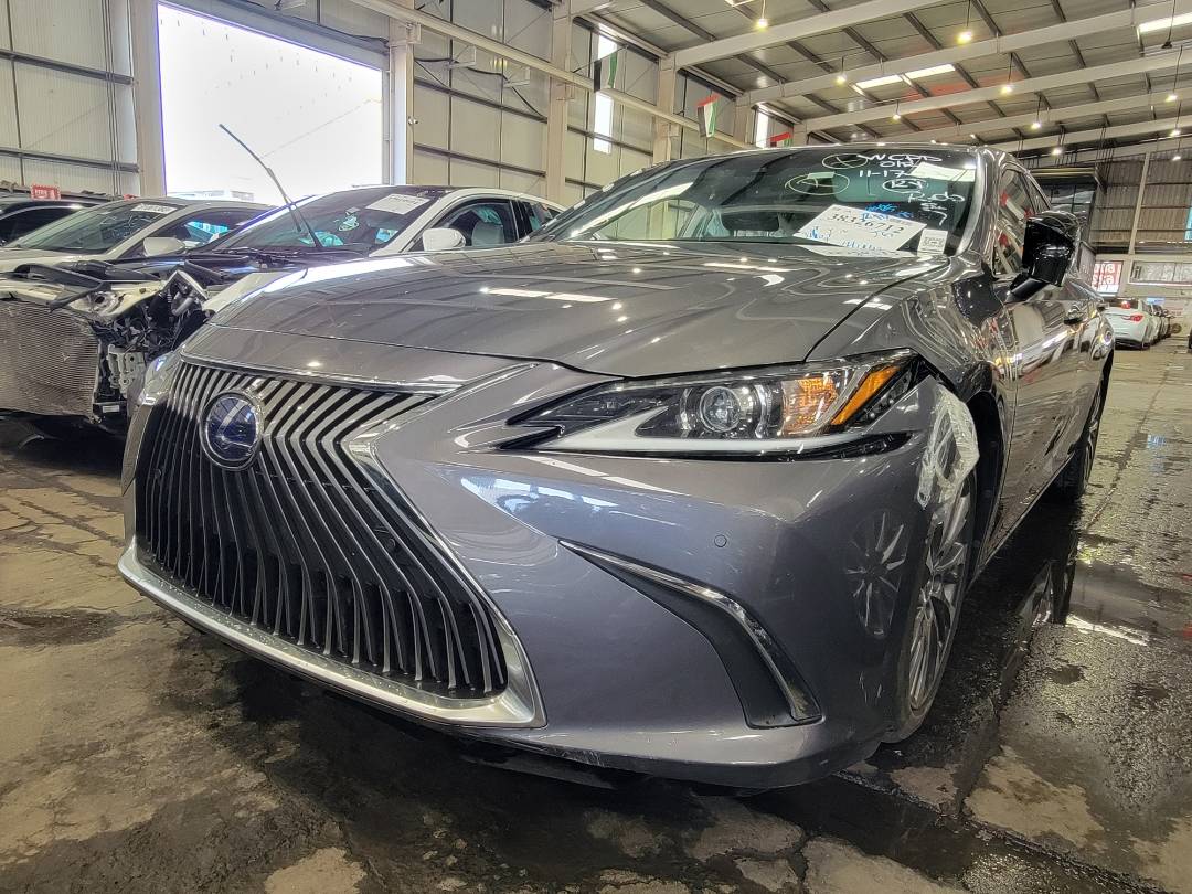 2021 LEXUS ES 300H — 32807 Miles — Lot 38326712 — Souq - Marhaba Auctions Used Cars - Image 7