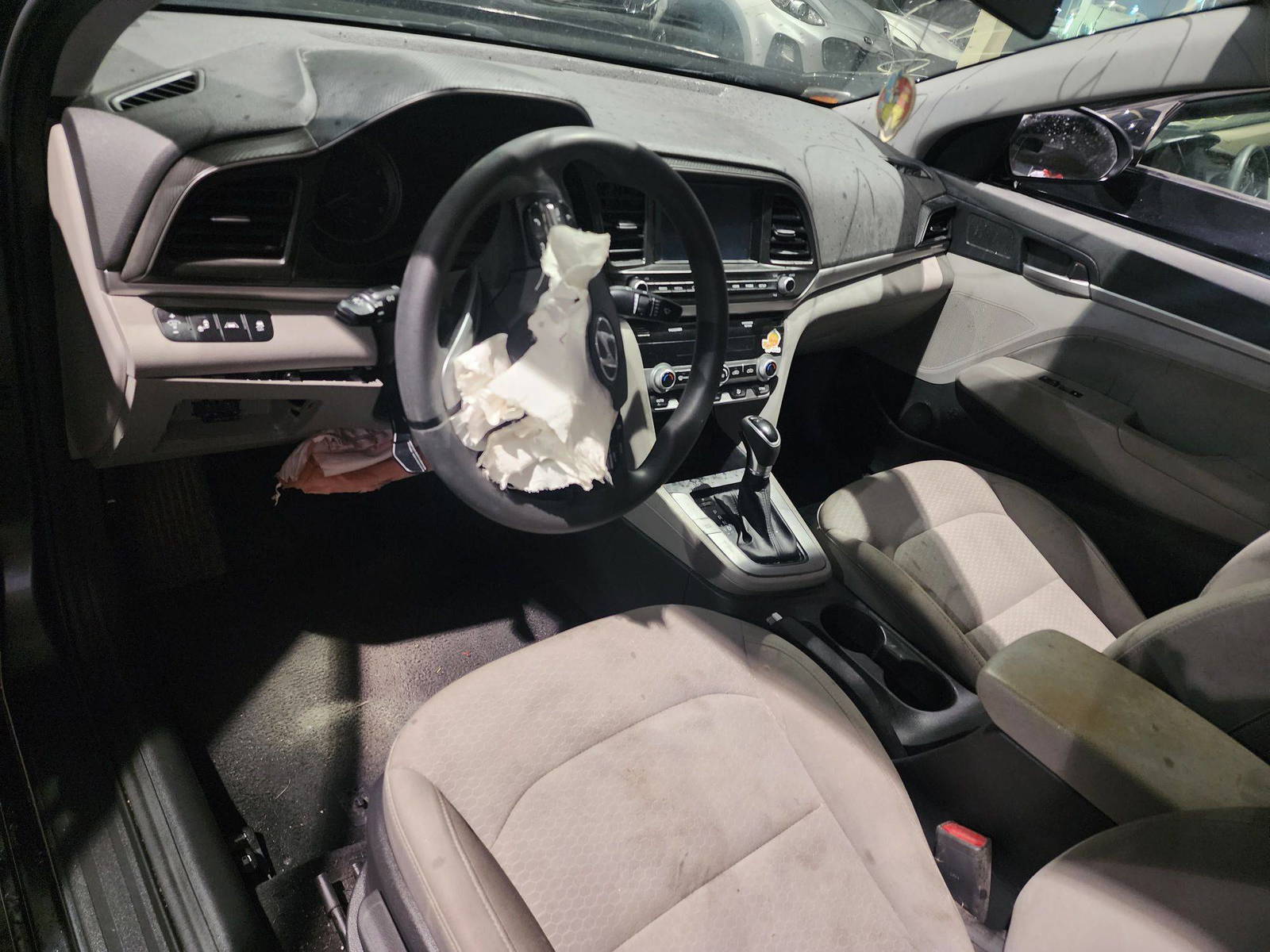 2020 HYUNDAI ELANTRA — 84492 Miles — Lot 63220083 - Marhaba Auctions Used Cars - Image 4