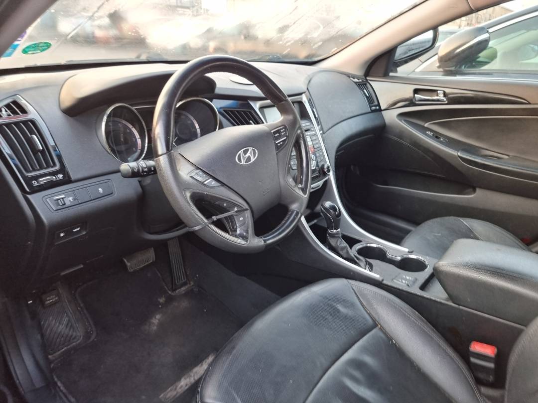 2011 HYUNDAI SONATA — 184587 Miles — Lot C4BH129815 — Souq - Marhaba Auctions Used Cars - Image 6