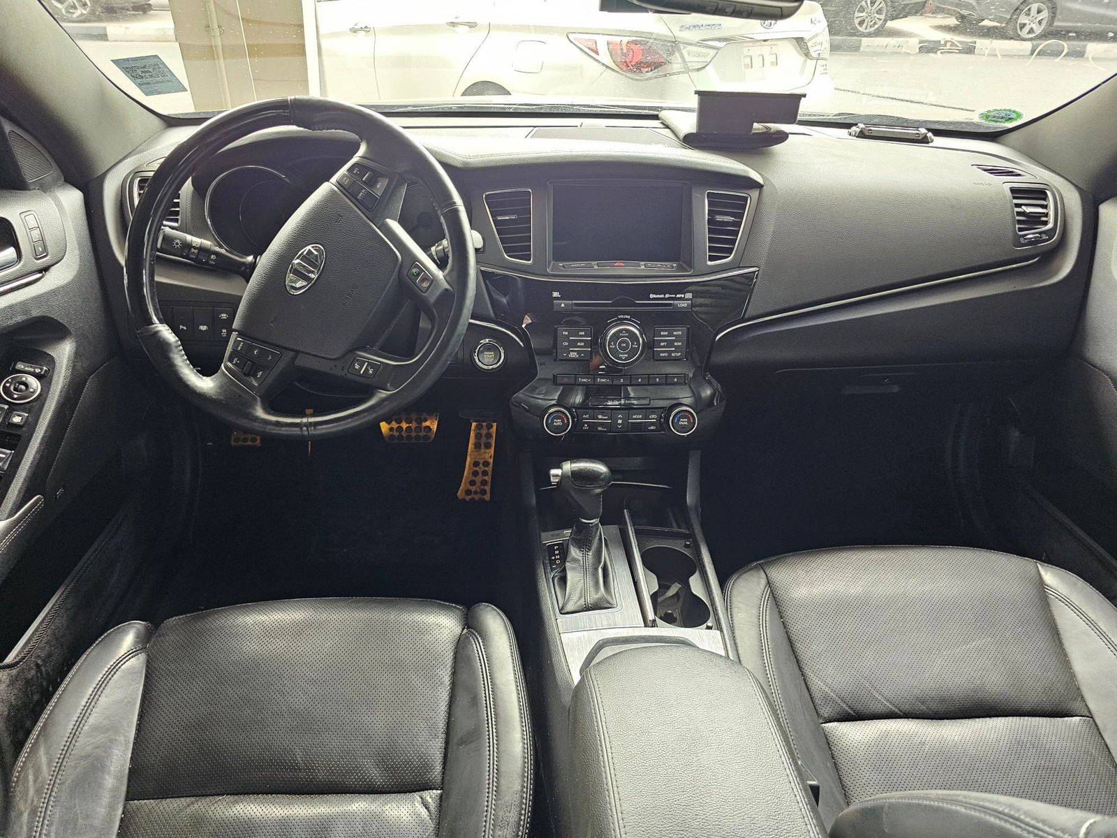 2011 KIA K7 — 150340 KM — Lot 022757 — Souq - Marhaba Auctions Used Cars - Image 7