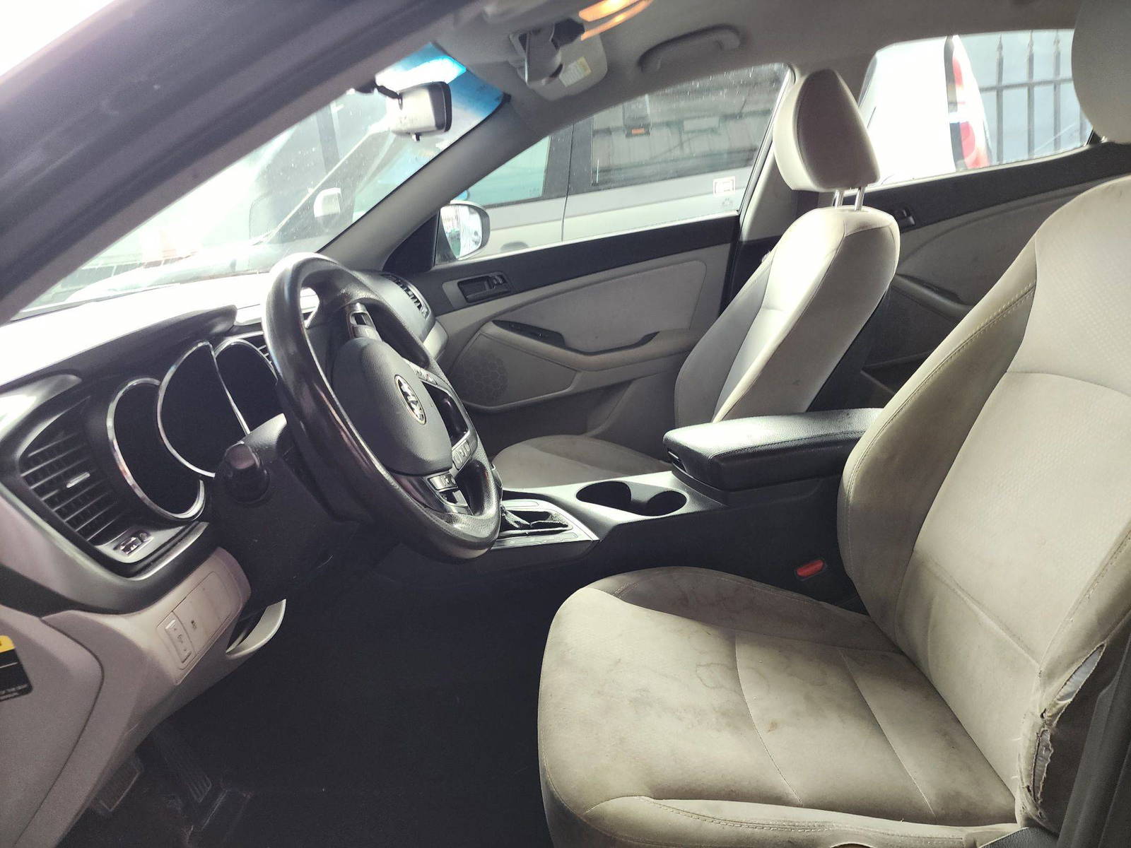 2013 KIA OPTIMA — 239360 Miles — Lot 40598044 — Al Quoz - Marhaba Auctions Used Cars - Image 9