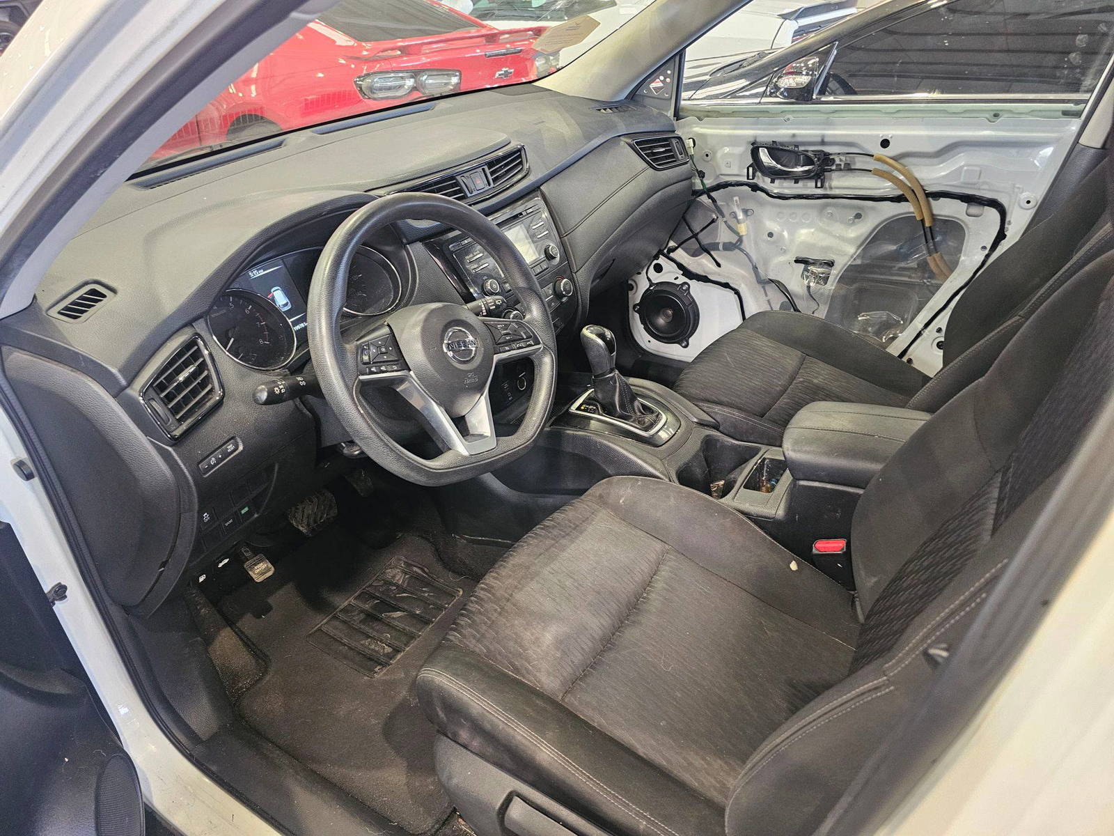 NISSAN ROGUE 2017 - Marhaba Auction Used Cars - Image 8