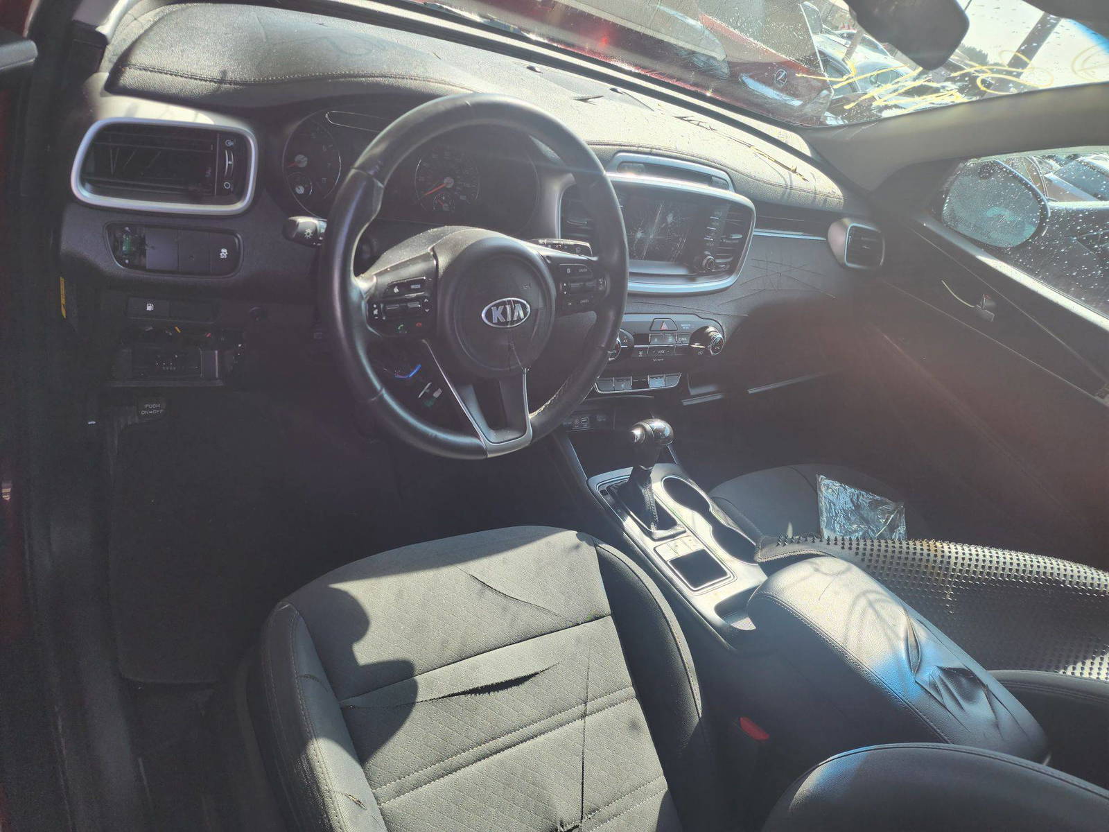 2018 KIA SORENTO — Lot 64954853 - Marhaba Auctions Used Cars - Image 4