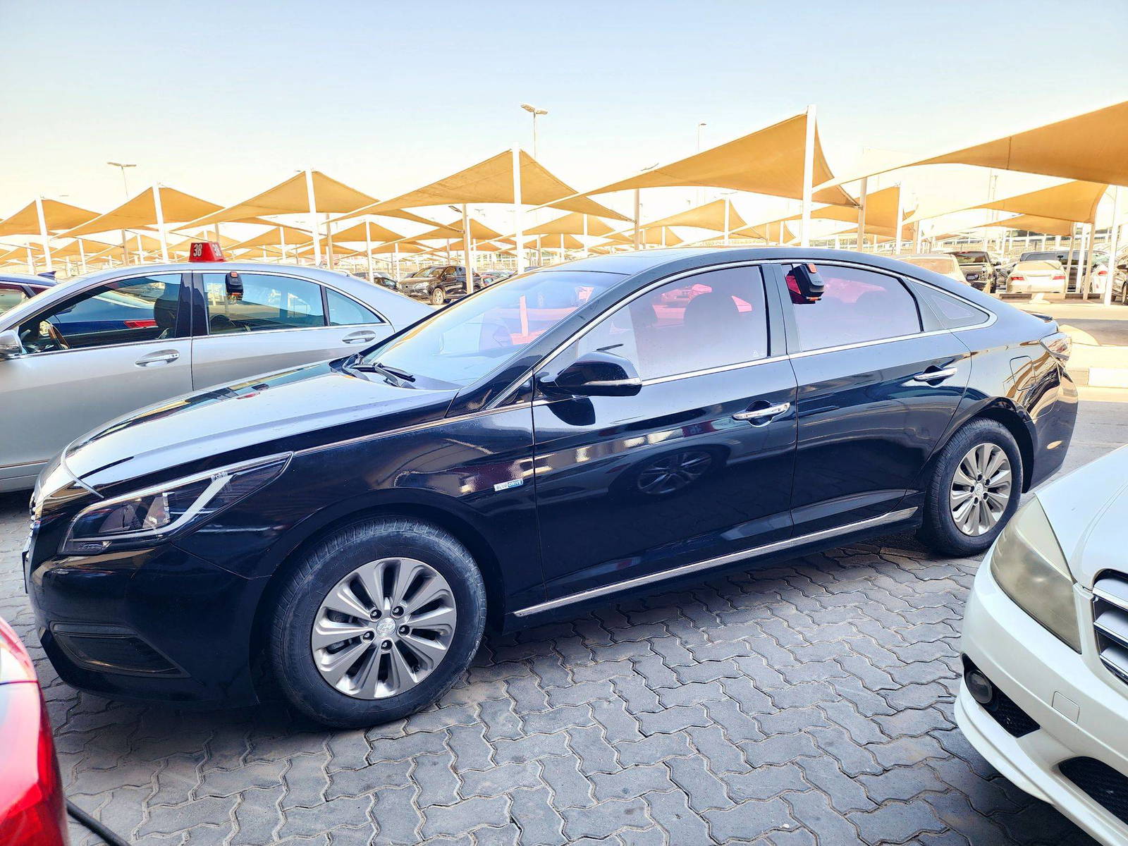 2018 HYUNDAI SONATA — 99451 Miles — Lot B4JY004579 — Souq - Marhaba Auctions Used Cars - Image 5