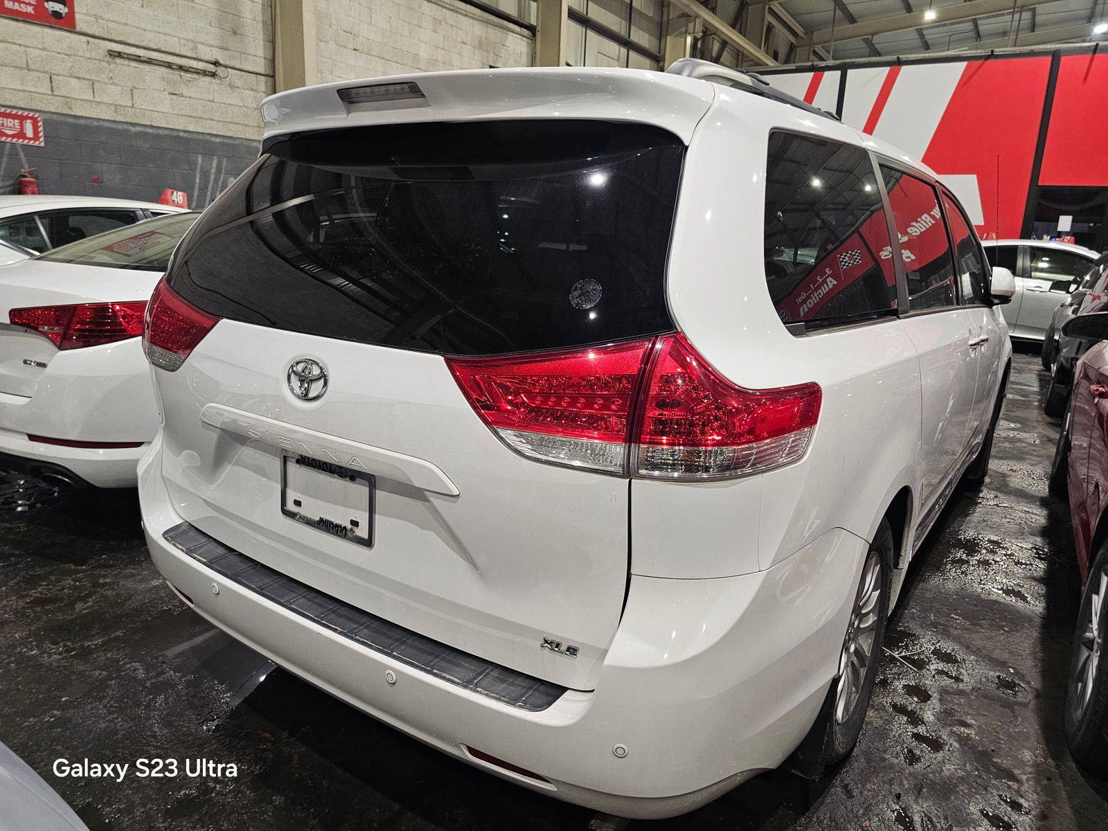 2014 TOYOTA SIENNA — 210970 Miles — Lot 9ES438989 — Main - Marhaba Auctions Used Cars - Image 3