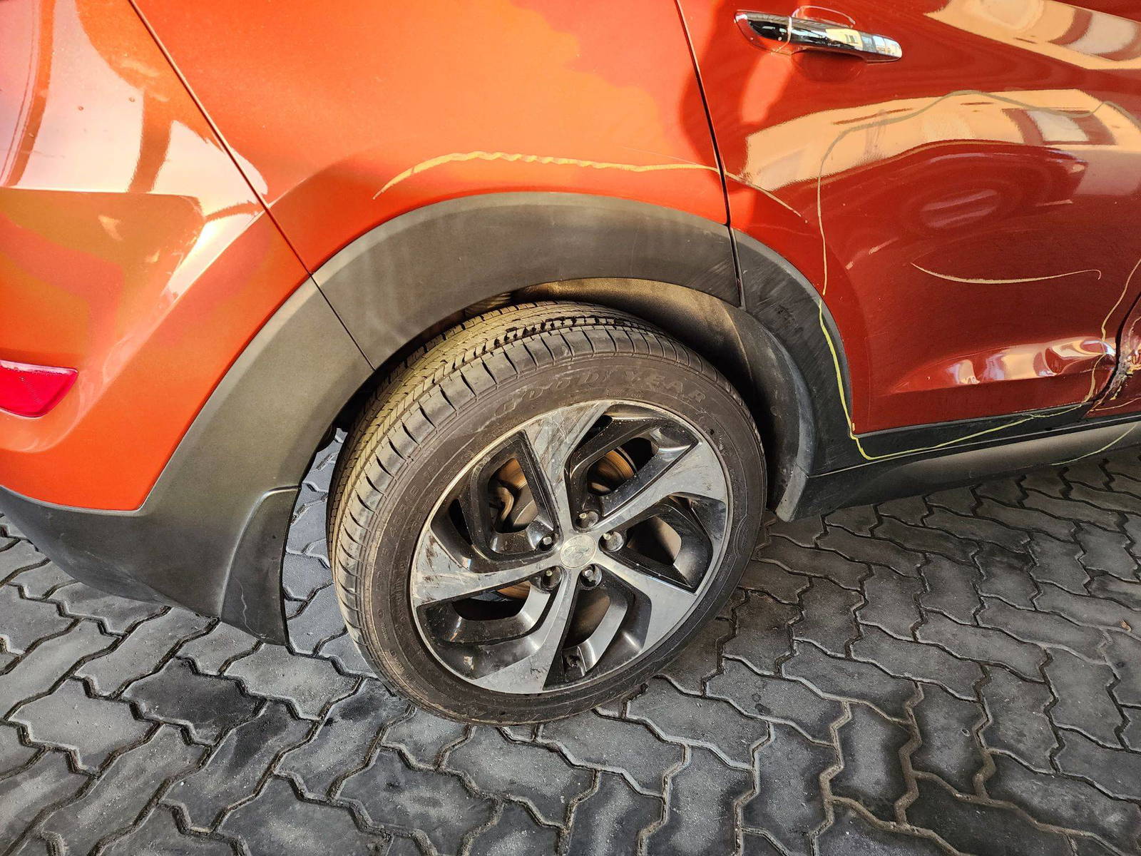 2016 HYUNDAI TUCSON — 104386 Miles — Lot 70468673 - Marhaba Auctions Used Cars - Image 4