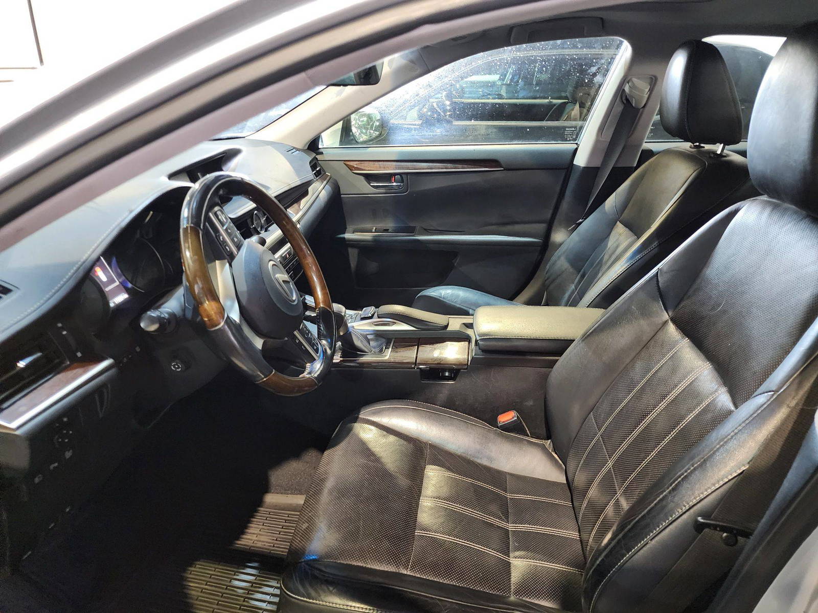 2016 LEXUS ES 350 — 172330 Miles — Lot 215487 — Main - Marhaba Auctions Used Cars - Image 5