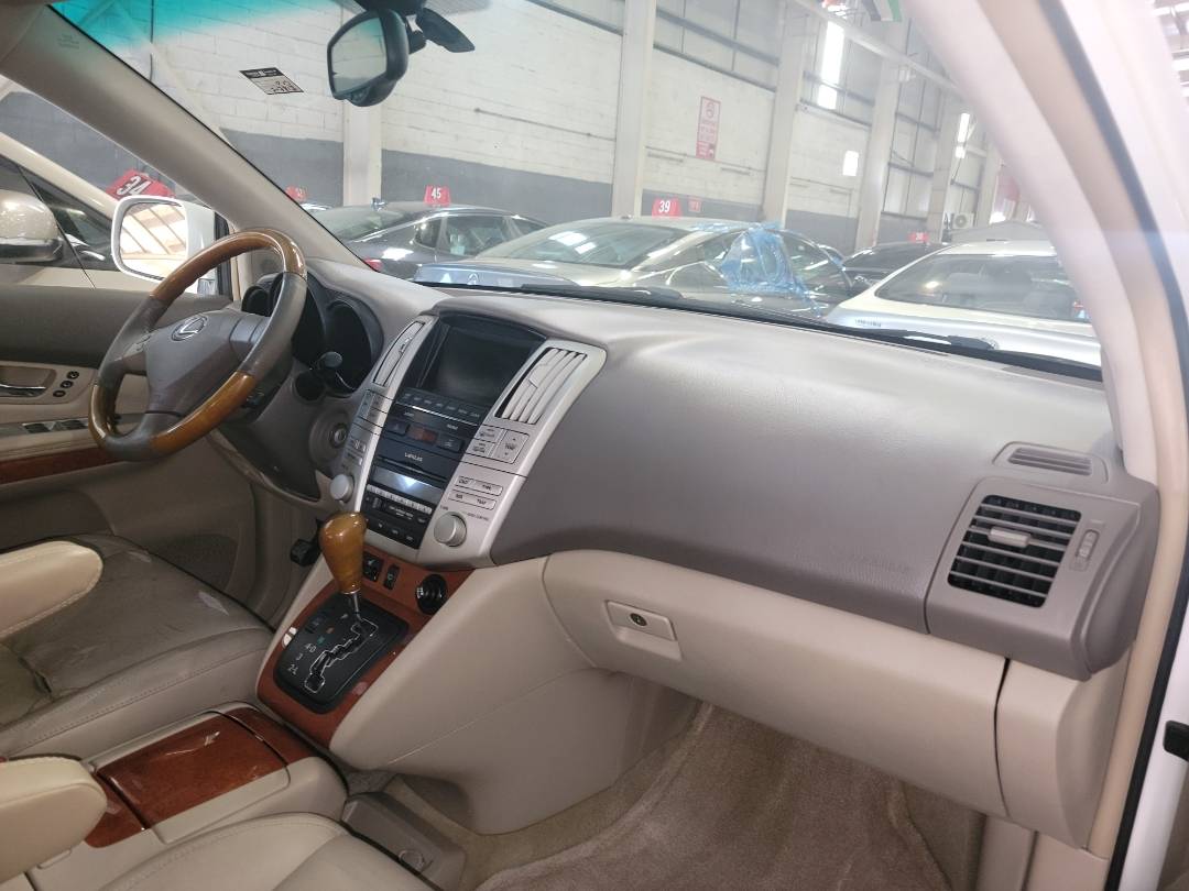 2004 LEXUS RX 330 — 207816 Miles — Lot 40035472 - Marhaba Auctions Used Cars - Image 6