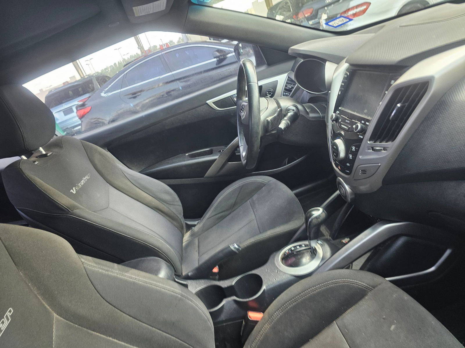 2017 HYUNDAI VELOSTER — 94098 Miles — Lot AD0HU314403 — Souq - Marhaba Auctions Used Cars - Image 9