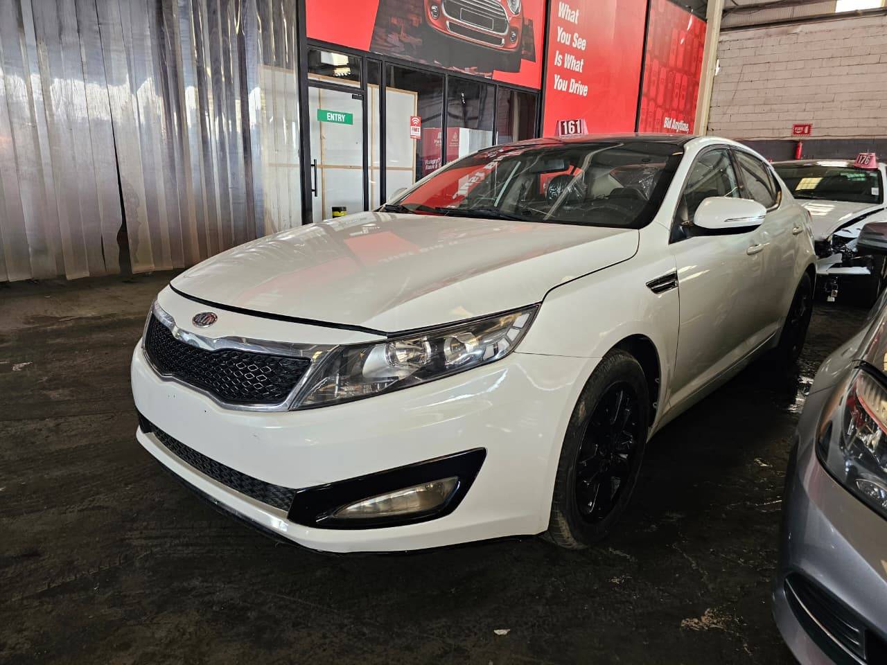 2011 KIA OPTIMA — 282443 KM — Lot 12185034591 — Main - Marhaba Auctions Used Cars - Image 4