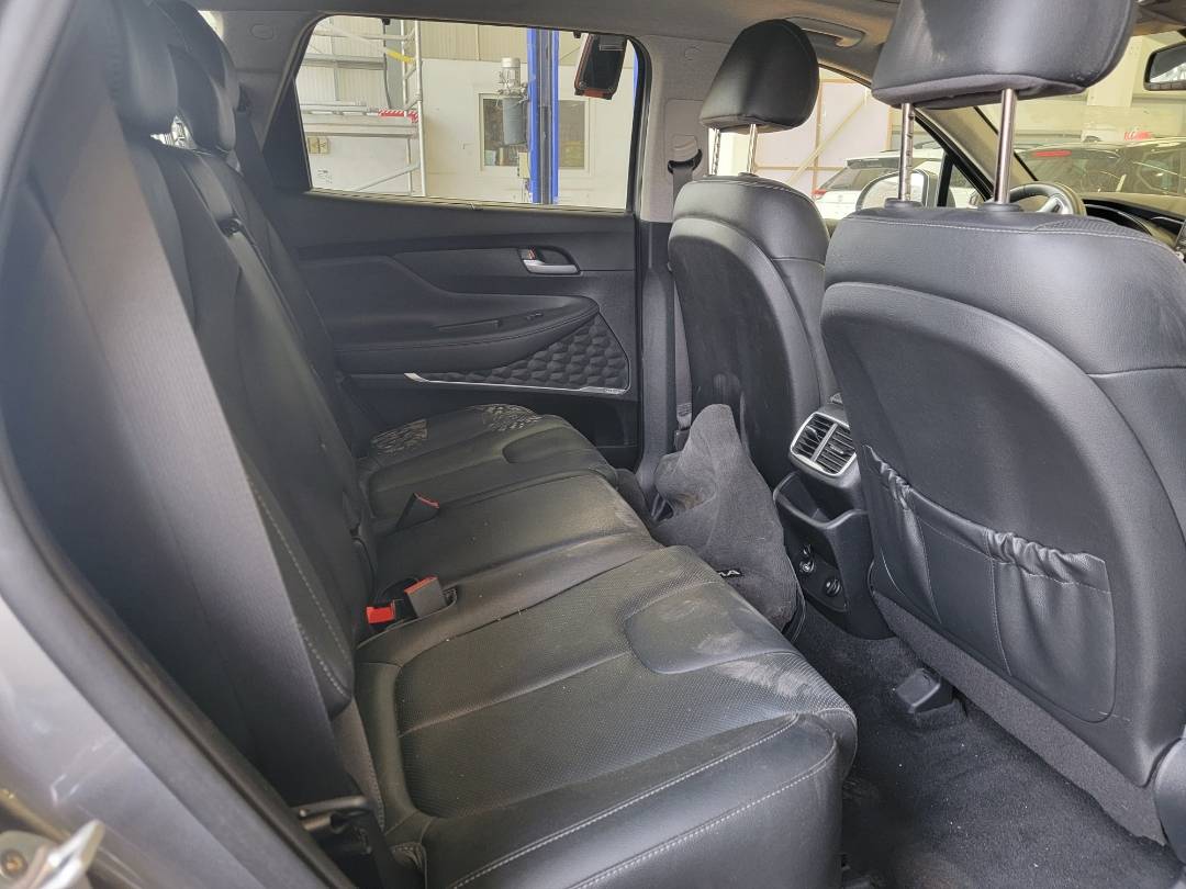 2019 HYUNDAI SANTA FE — 49771 Miles — Lot H045860 — Main - Marhaba Auctions Used Cars - Image 7