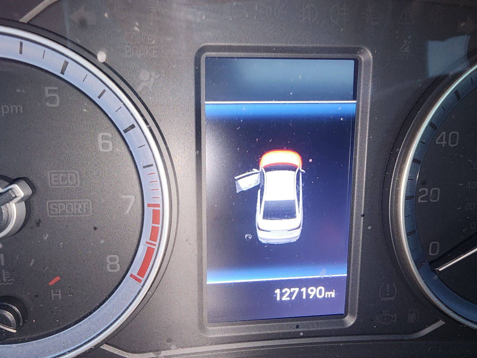 2018 HYUNDAI SONATA — 127191 Miles — Lot H682336 — Al Quoz - Marhaba Auctions Used Cars - Image 11