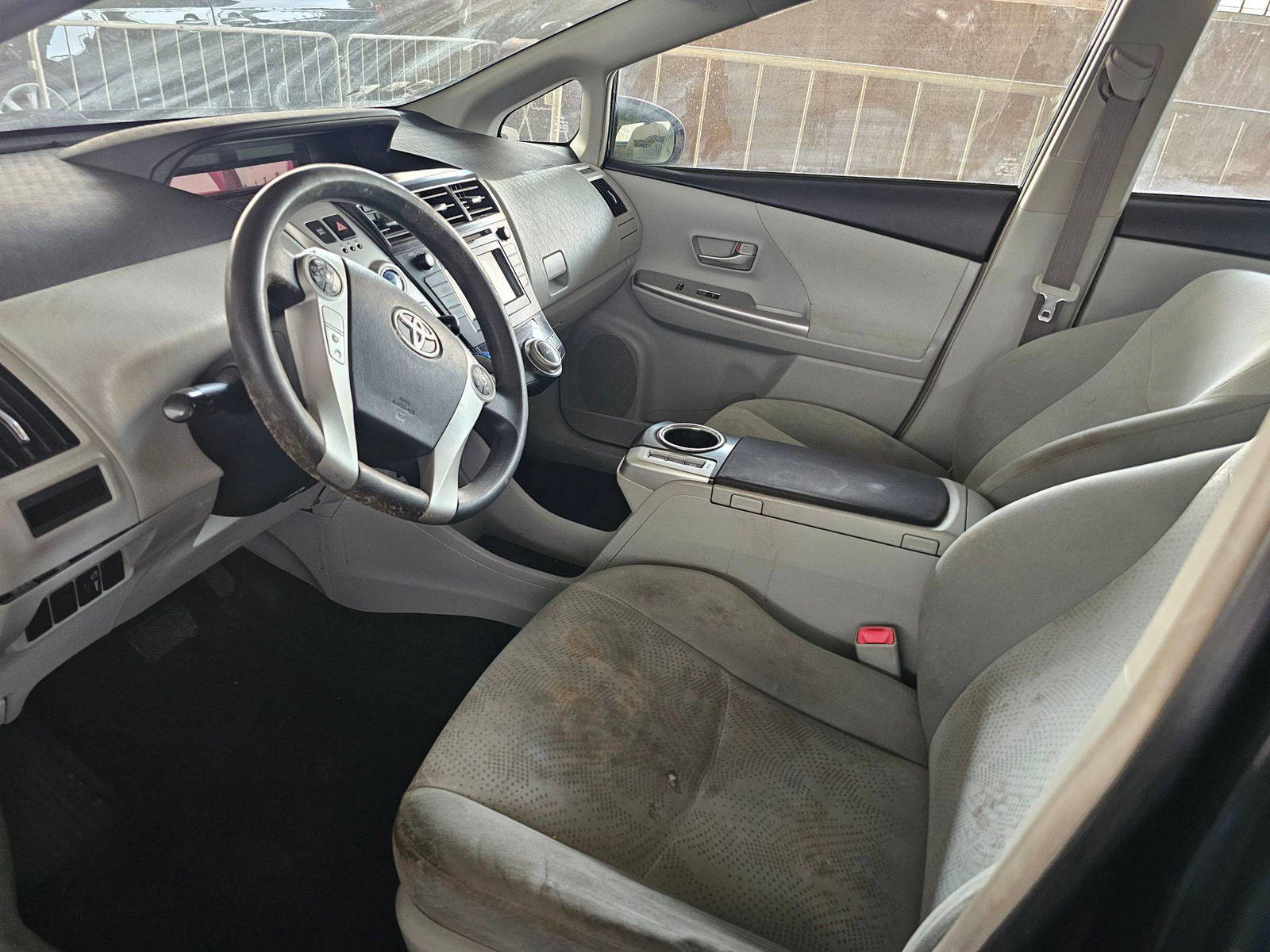2012 TOYOTA PRIUS V — Lot 3087002 — Main - Marhaba Auctions Used Cars - Image 8