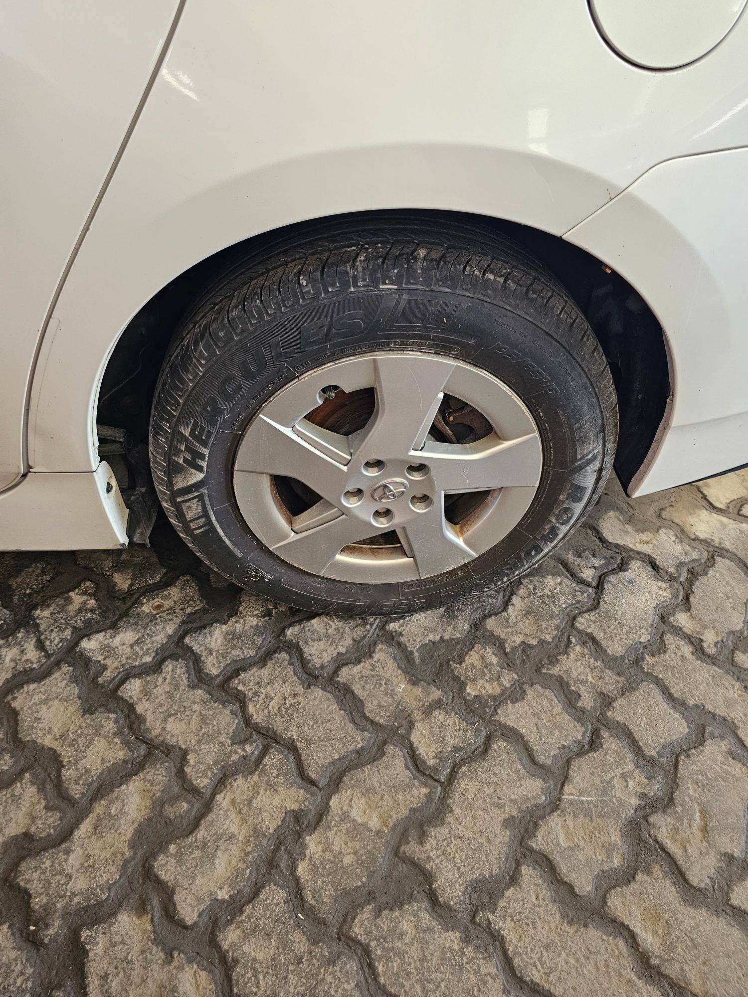 TOYOTA PRIUS 2010 - Marhaba Auction Used Cars - Image 6