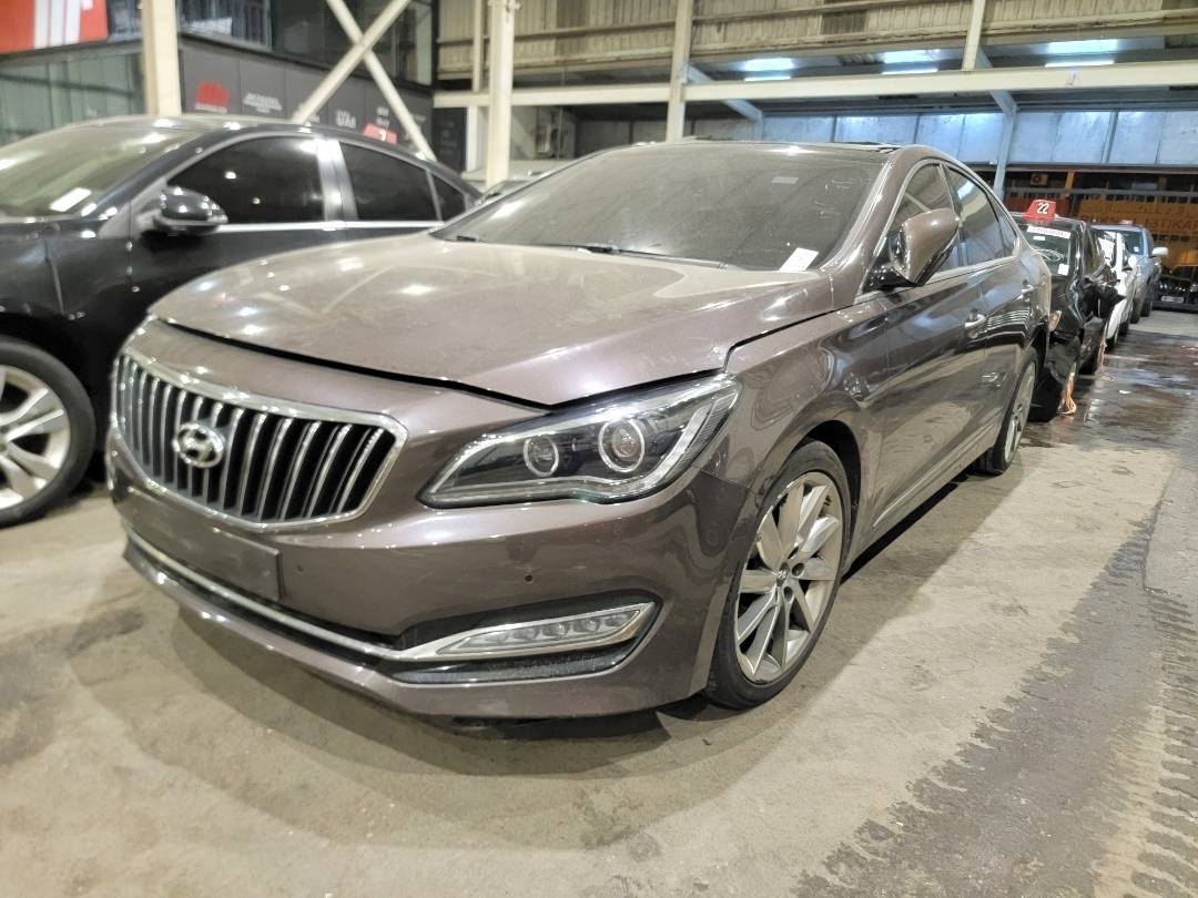 2015 HYUNDAI ASLAN G330 — 274038 KM — Lot 03172 — Souq - Marhaba Auctions Used Cars - Image 4