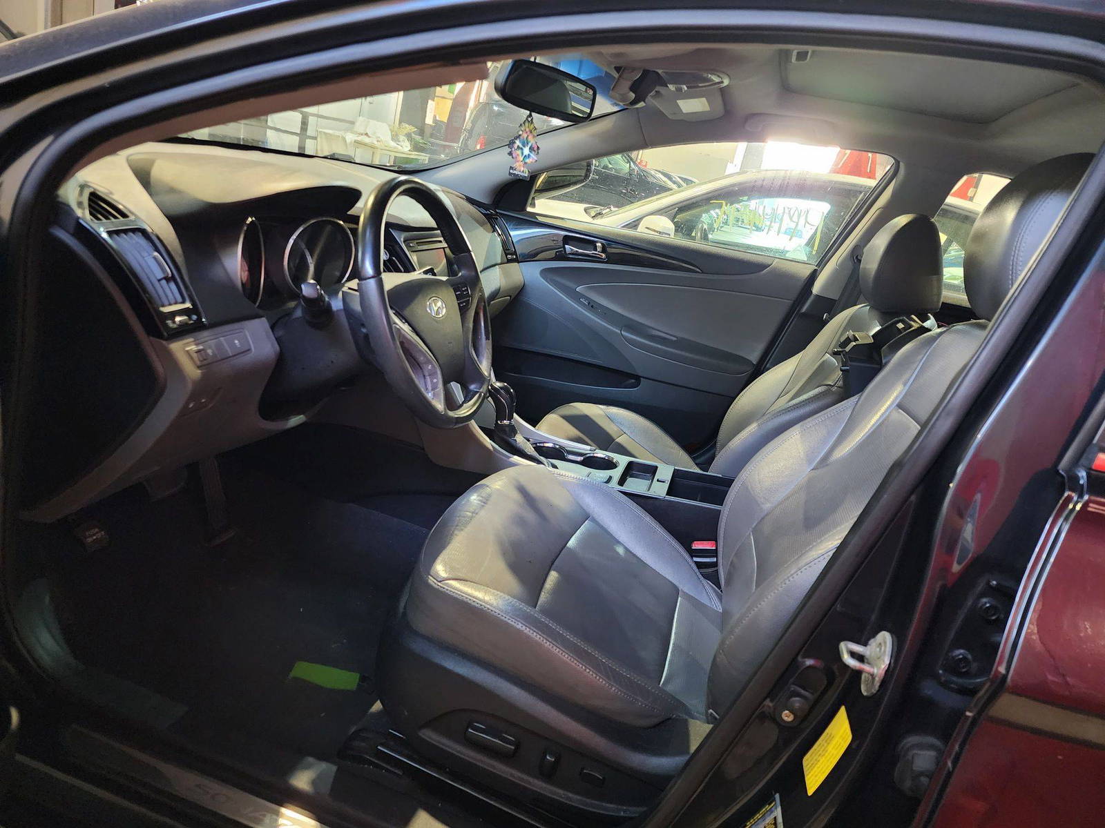 2011 HYUNDAI SONATA — 154566 Miles — Lot 135567 — Al Quoz - Marhaba Auctions Used Cars - Image 9