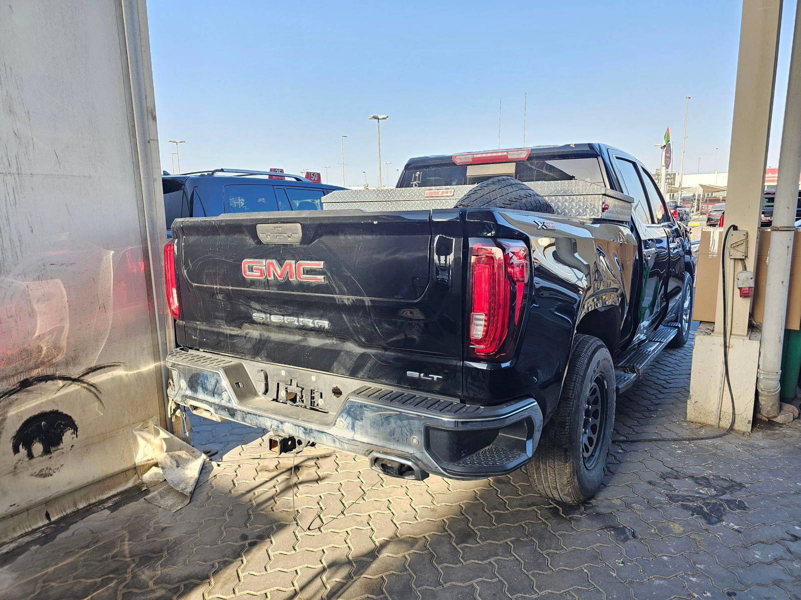 2022 GMC SIERRA — sold — 39017 Miles — Lot 4NG109307 — Souq - Marhaba Auctions Used Cars - Image 3
