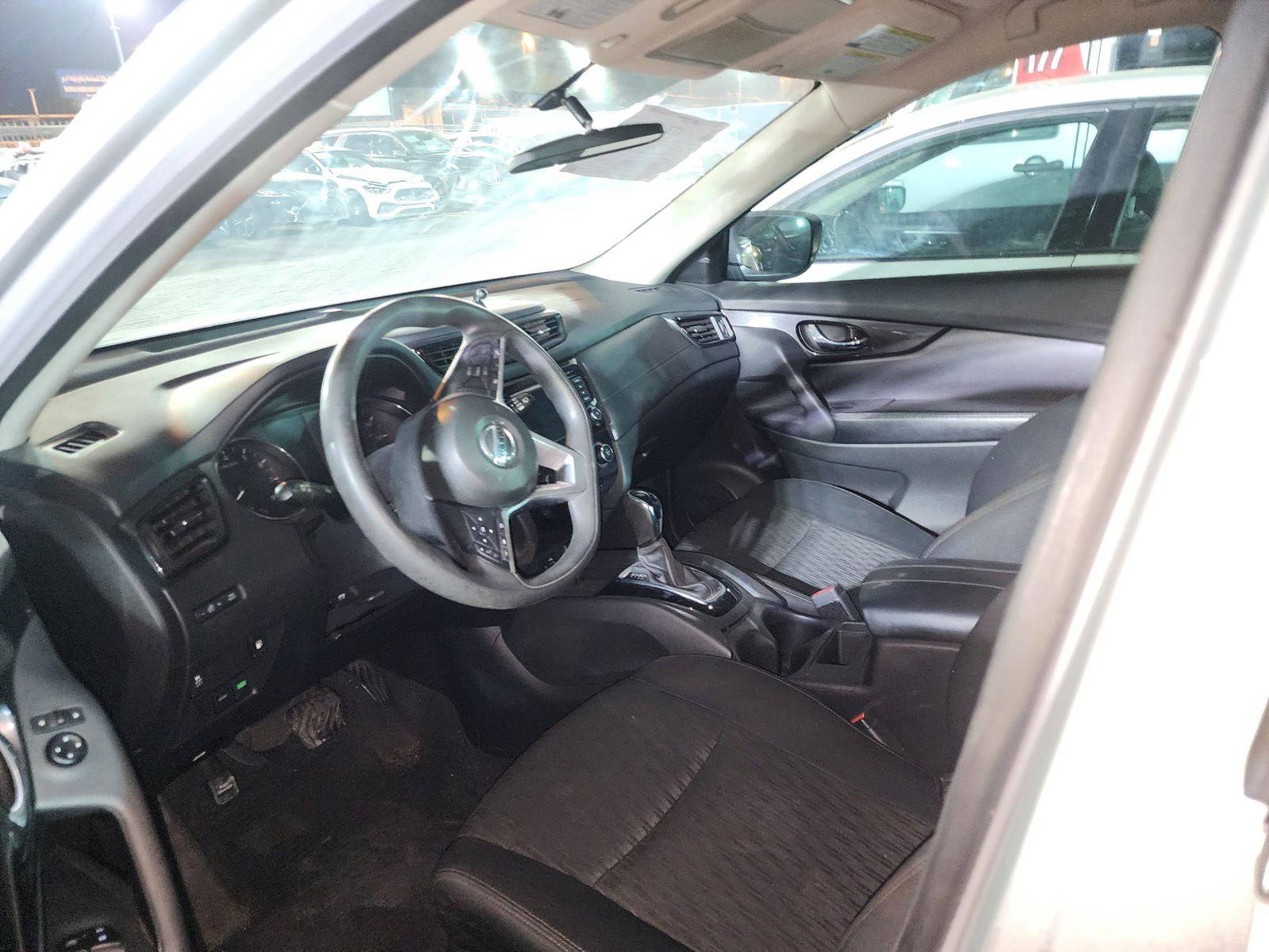 NISSAN ROGUE 2018 - Marhaba Auction Used Cars - Image 6
