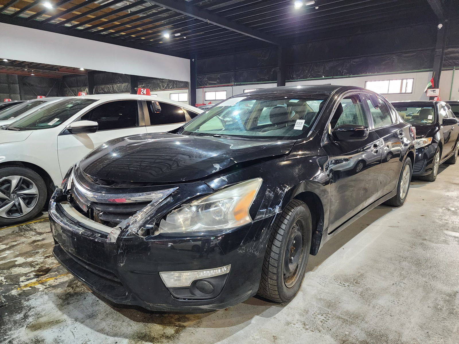 2013 NISSAN ALTIMA — 203041 KM — Lot 77674714 — Al Quoz - Marhaba Auctions Used Cars - Image 5