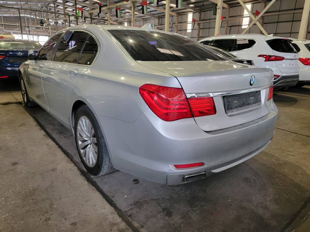 2010 BMW 740 I — 202997 KM — Lot 25793 — Main - Marhaba Auctions Used Cars - Image 5